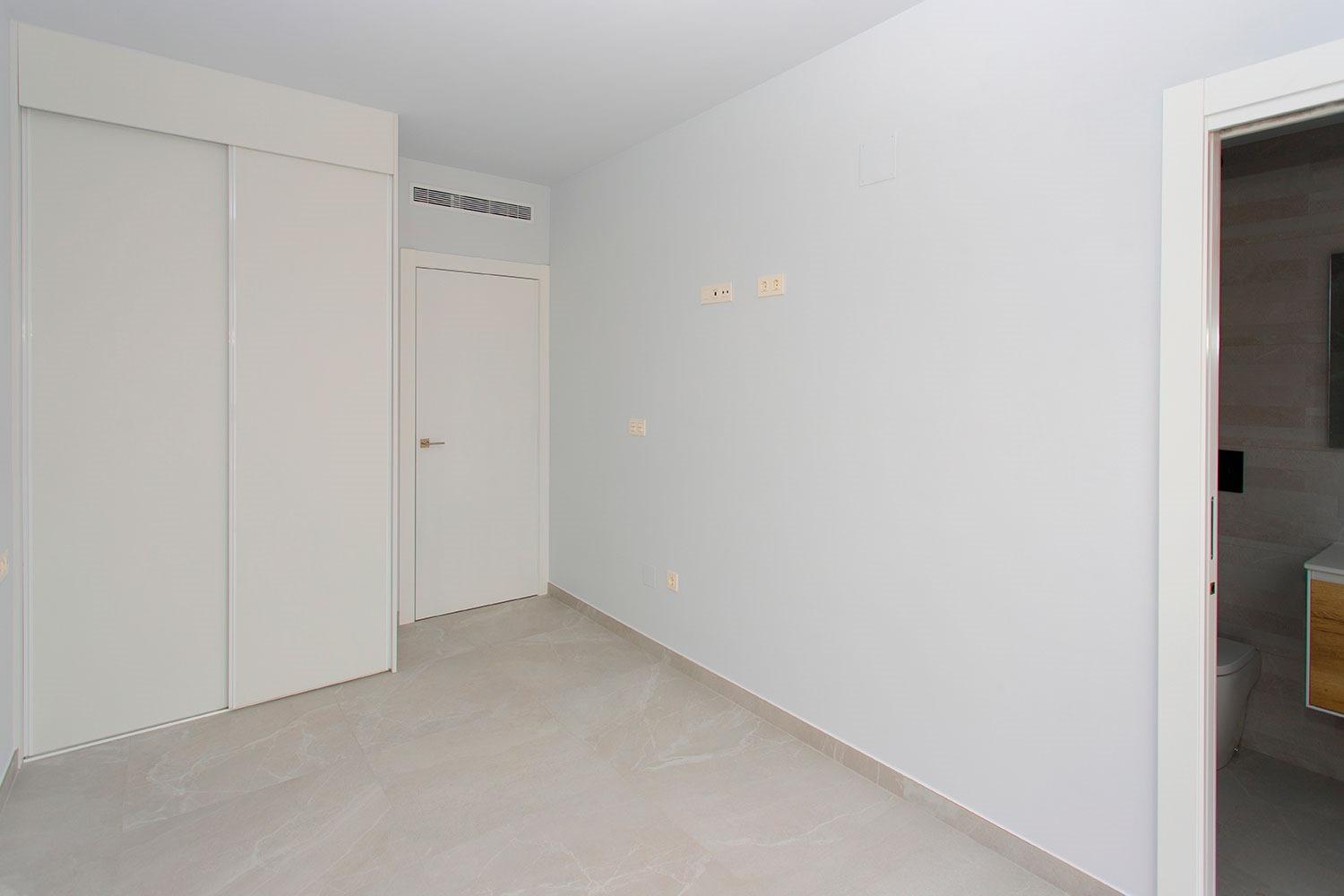 For sale - 2 Bedroom 2 Bathroom Apartment in Torrevieja - Playa Del Cura  - Alicante