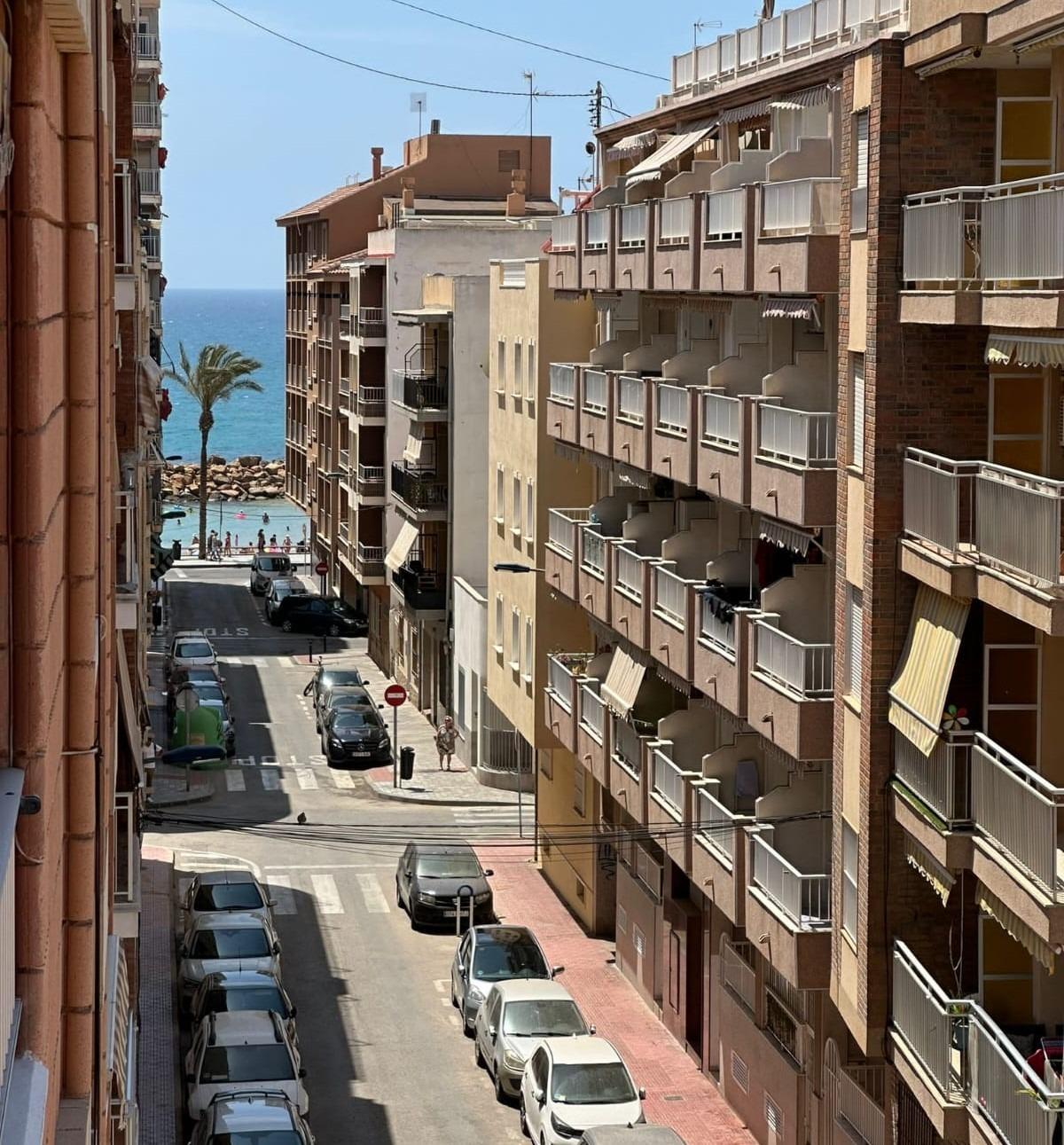 For sale - 2 Bedroom 2 Bathroom Apartment in Torrevieja - Playa Del Cura  - Alicante