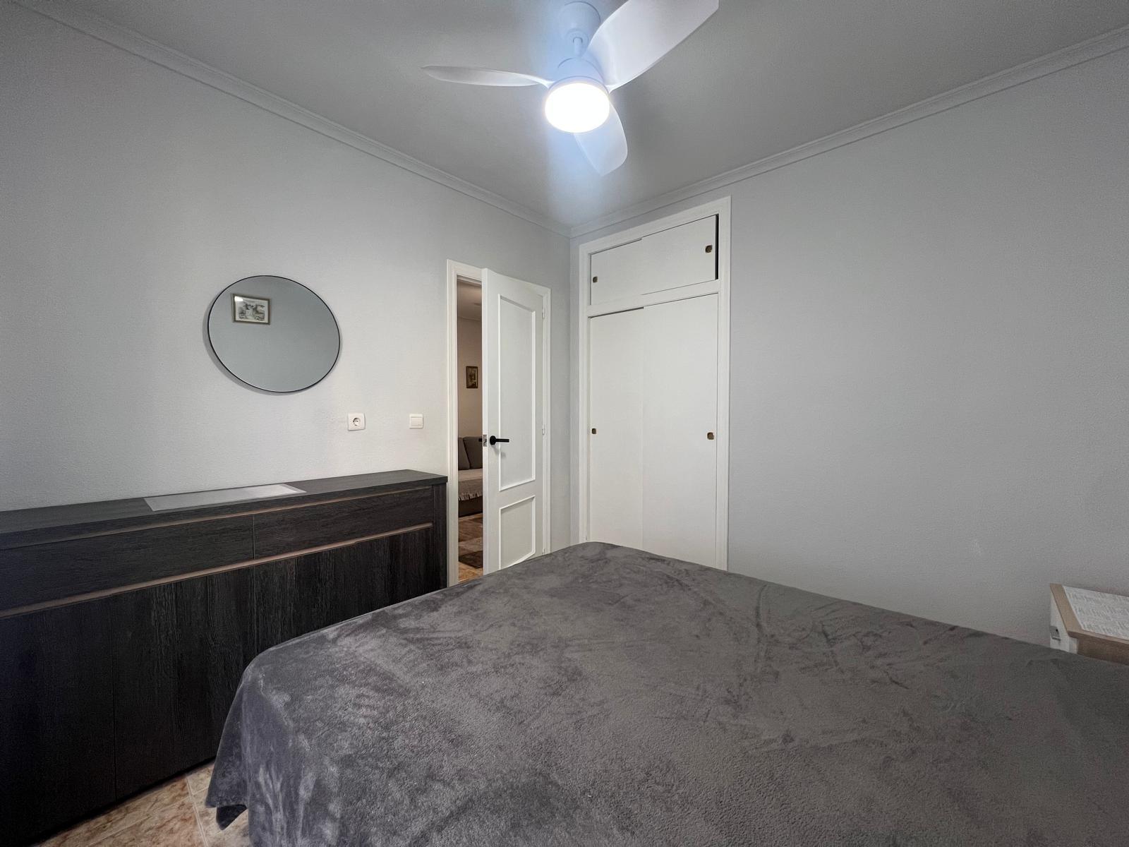 For sale - 2 Bedroom 1 Bathroom Apartment in Torrevieja - Centro  - Alicante