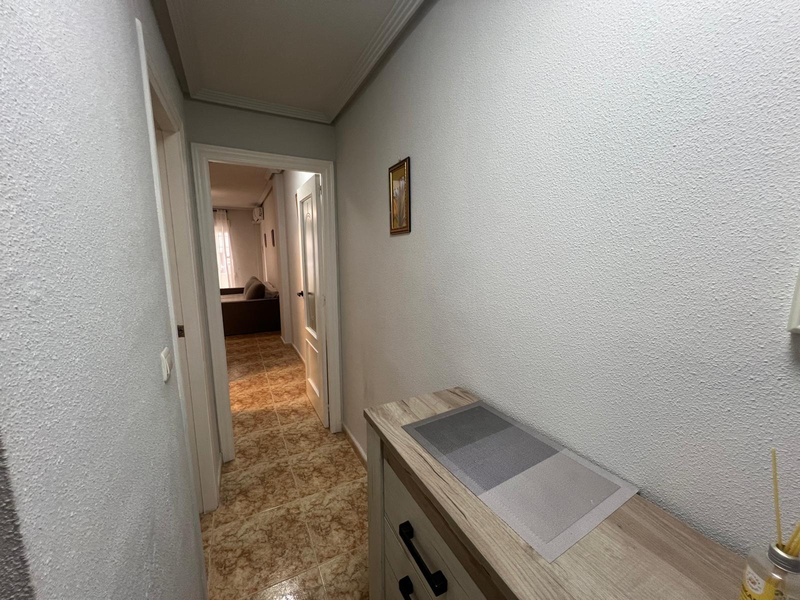 For sale - 2 Bedroom 1 Bathroom Apartment in Torrevieja - Centro  - Alicante