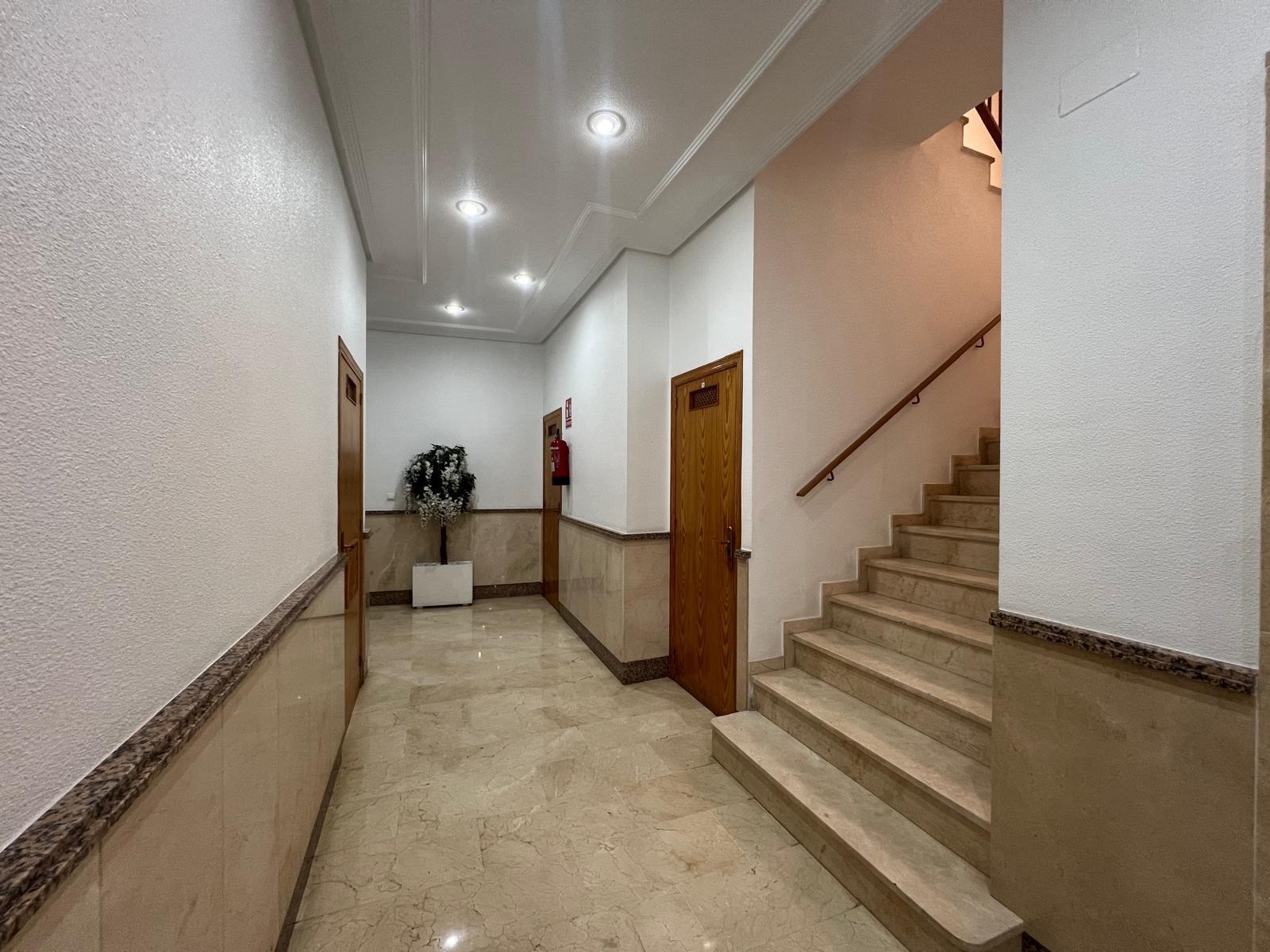 For sale - 2 Bedroom 1 Bathroom Apartment in Torrevieja - Centro  - Alicante