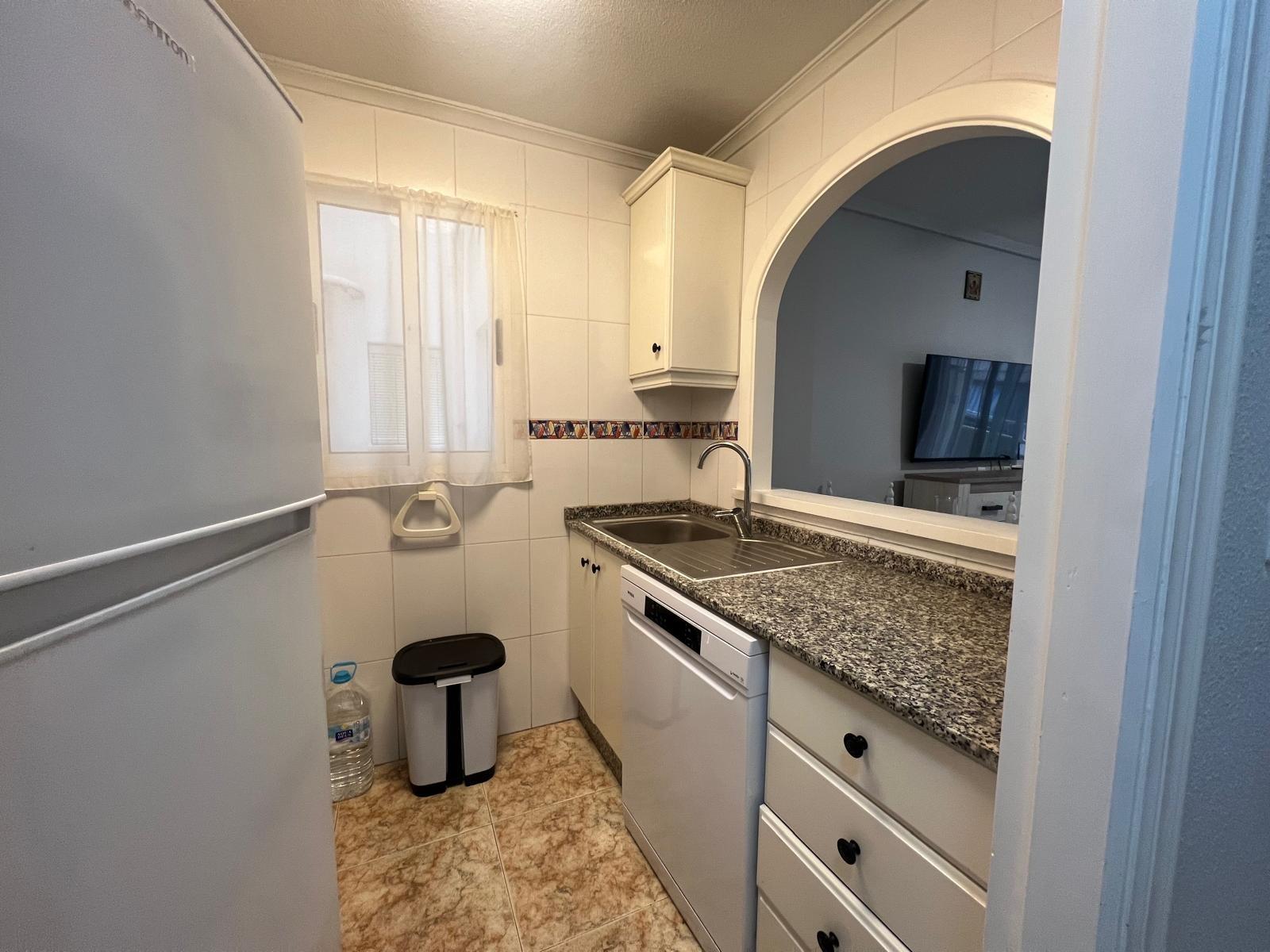 For sale - 2 Bedroom 1 Bathroom Apartment in Torrevieja - Centro  - Alicante