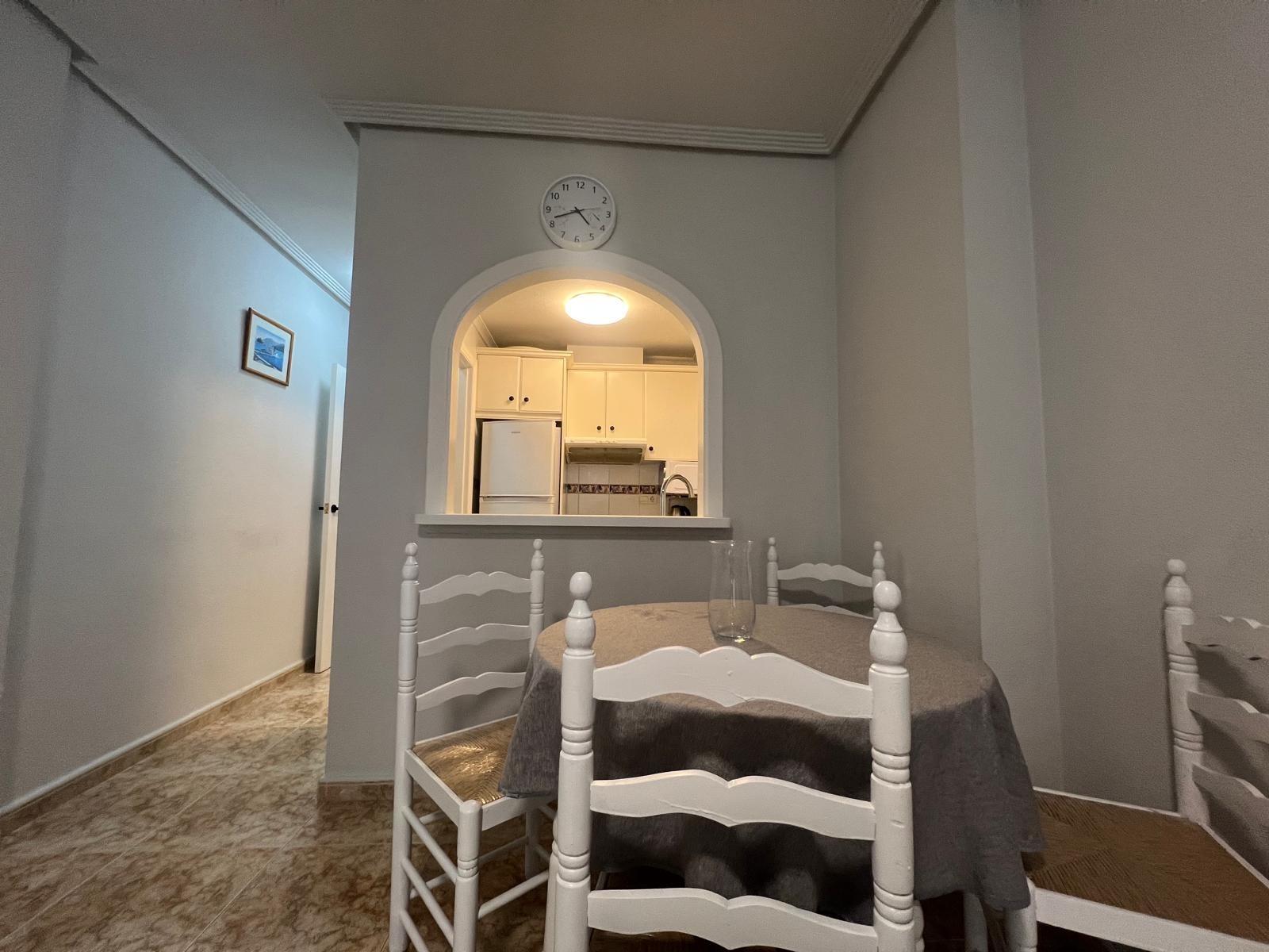 For sale - 2 Bedroom 1 Bathroom Apartment in Torrevieja - Centro  - Alicante