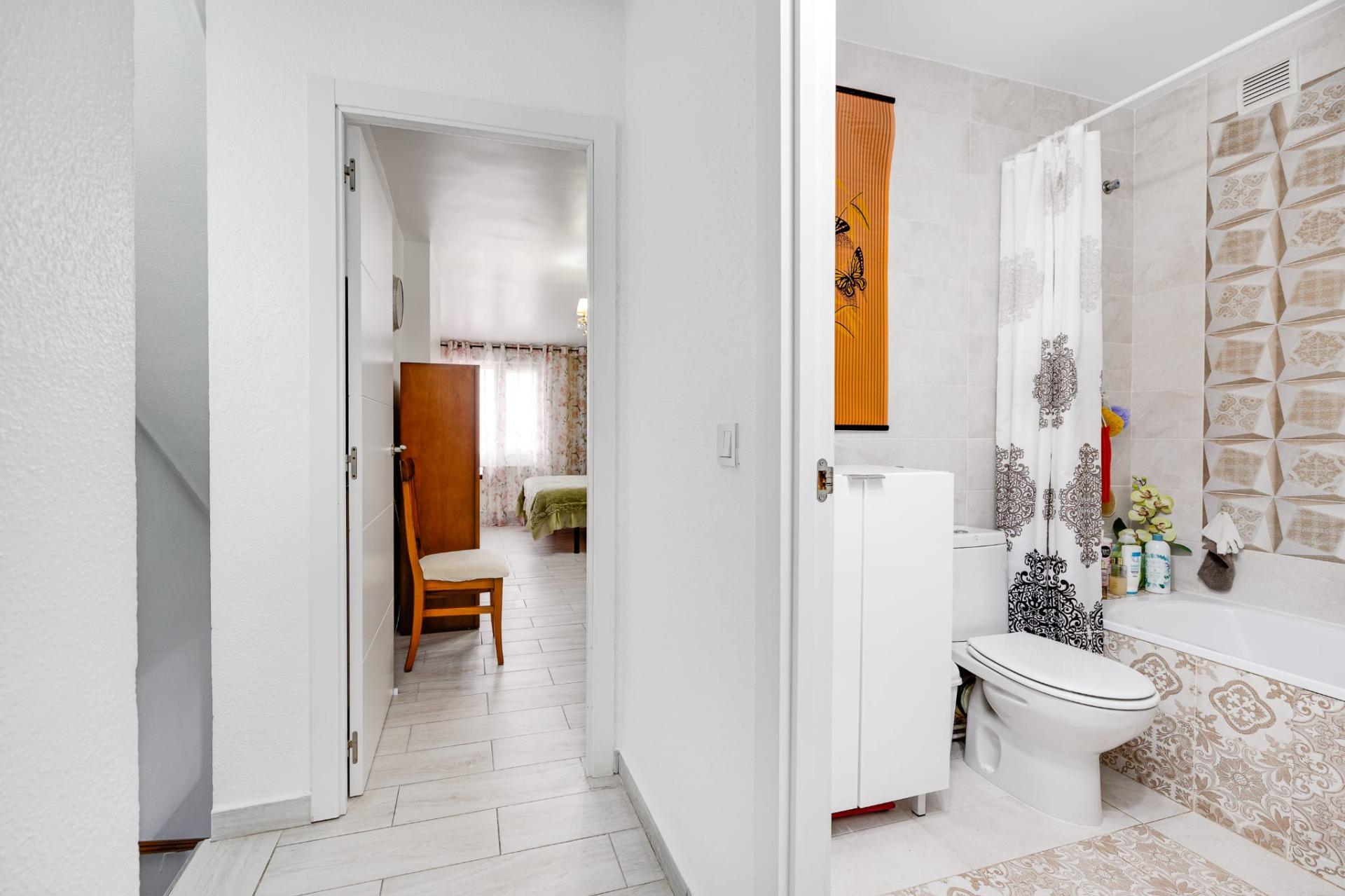 For sale - 3 Bedroom 1 Bathroom Town House in Torrevieja - Calas Blanca  - Alicante
