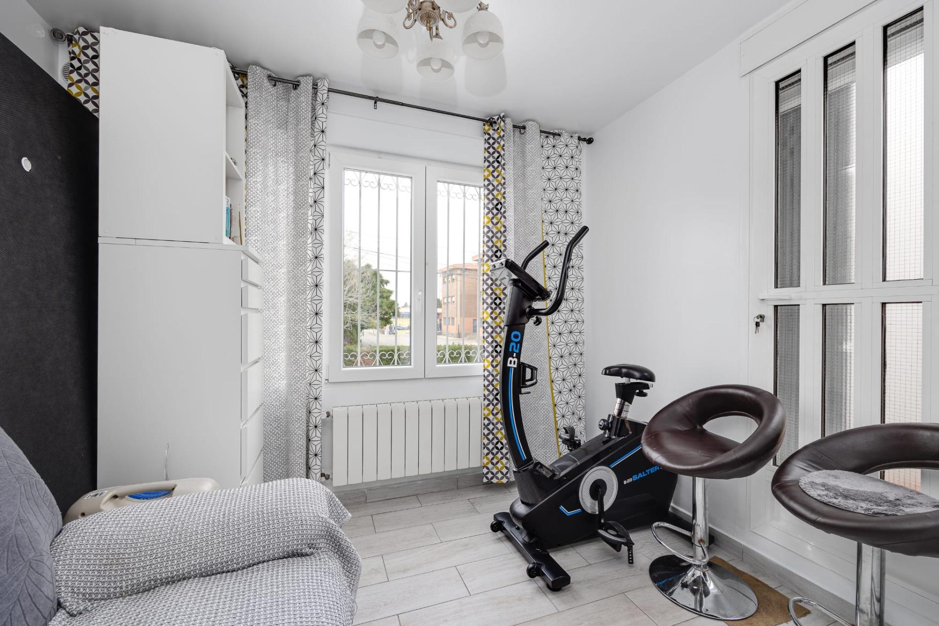 For sale - 3 Bedroom 1 Bathroom Town House in Torrevieja - Calas Blanca  - Alicante