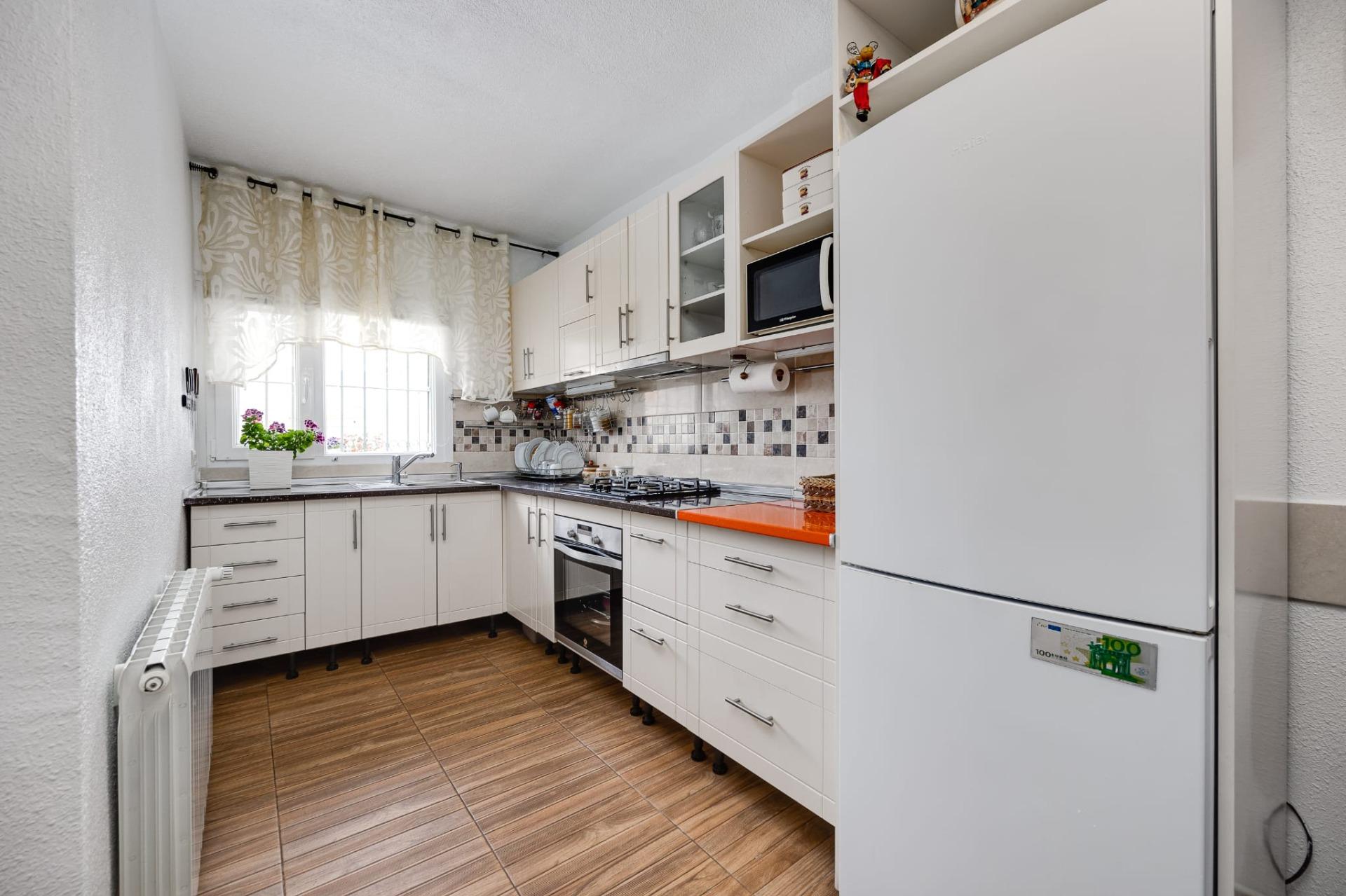 For sale - 3 Bedroom 1 Bathroom Town House in Torrevieja - Calas Blanca  - Alicante