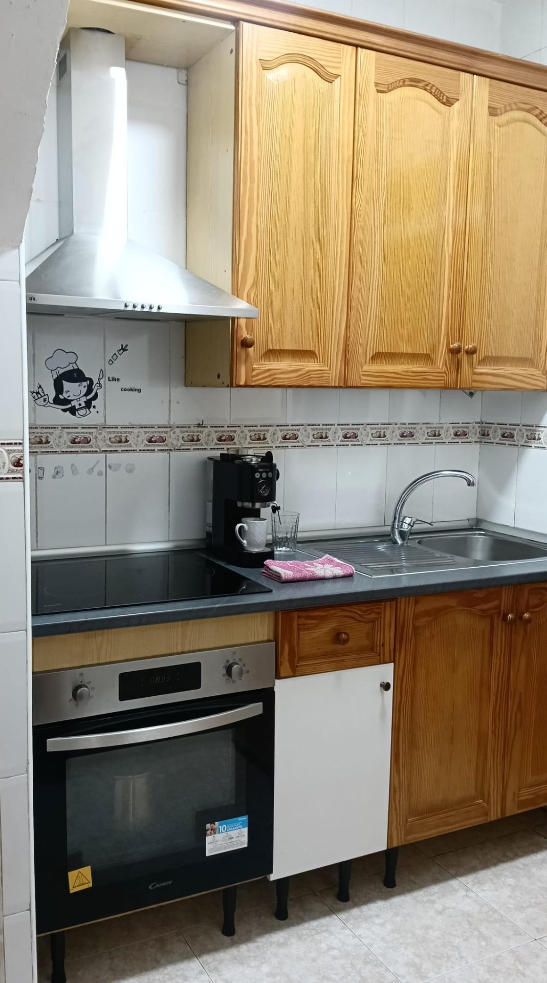 For sale - 4 Bedroom 1 Bathroom Town House in Torrevieja - Torretas  - Alicante