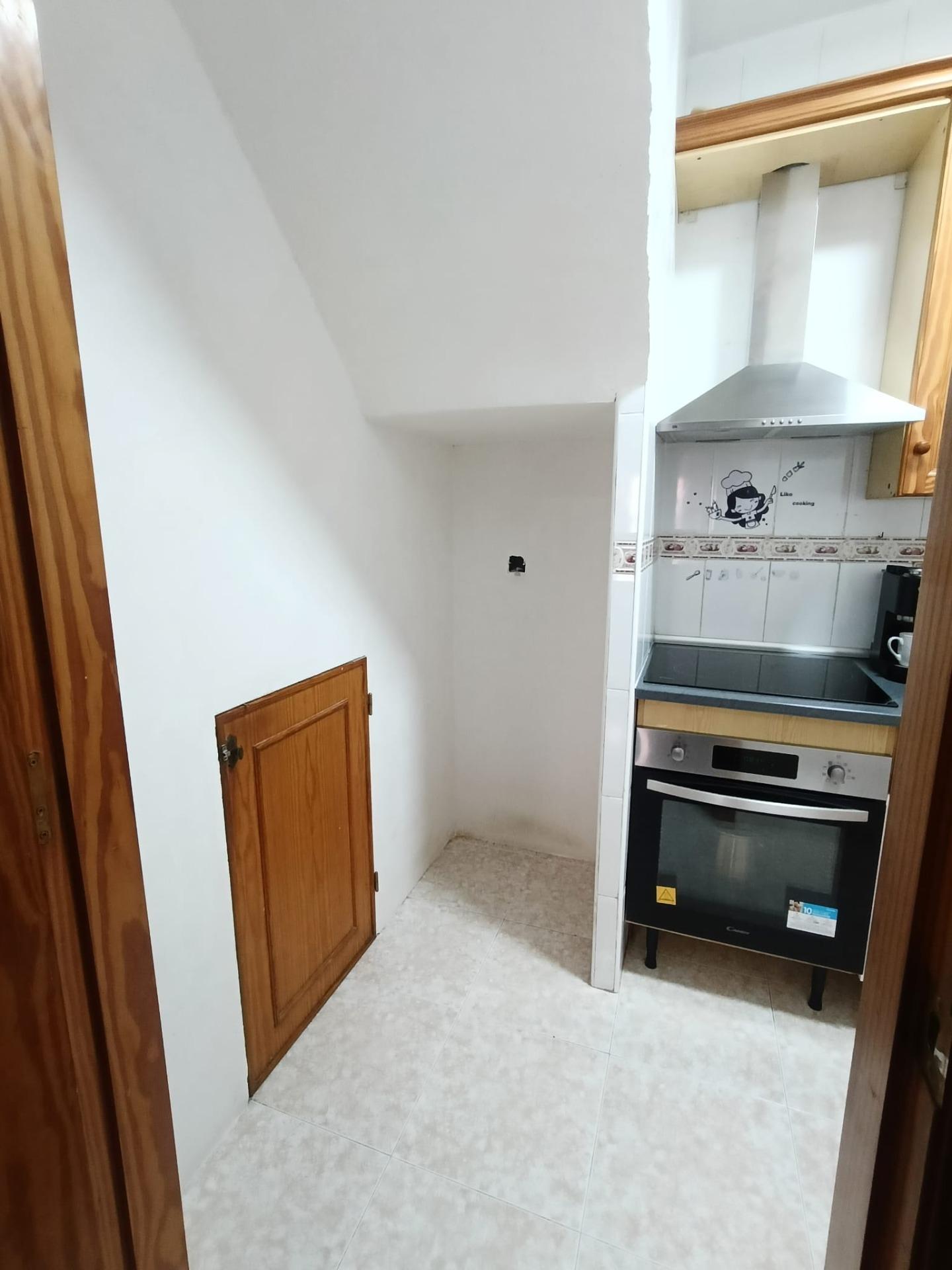 For sale - 4 Bedroom 1 Bathroom Town House in Torrevieja - Torretas  - Alicante