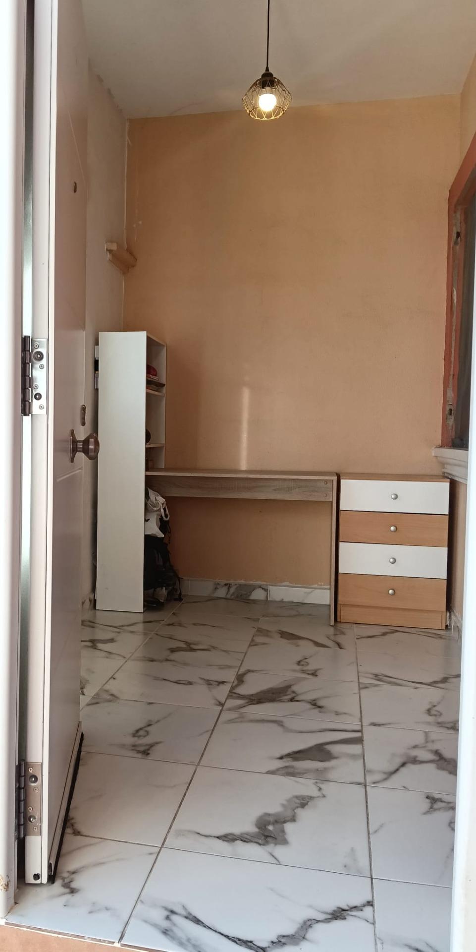 For sale - 4 Bedroom 1 Bathroom Town House in Torrevieja - Torretas  - Alicante