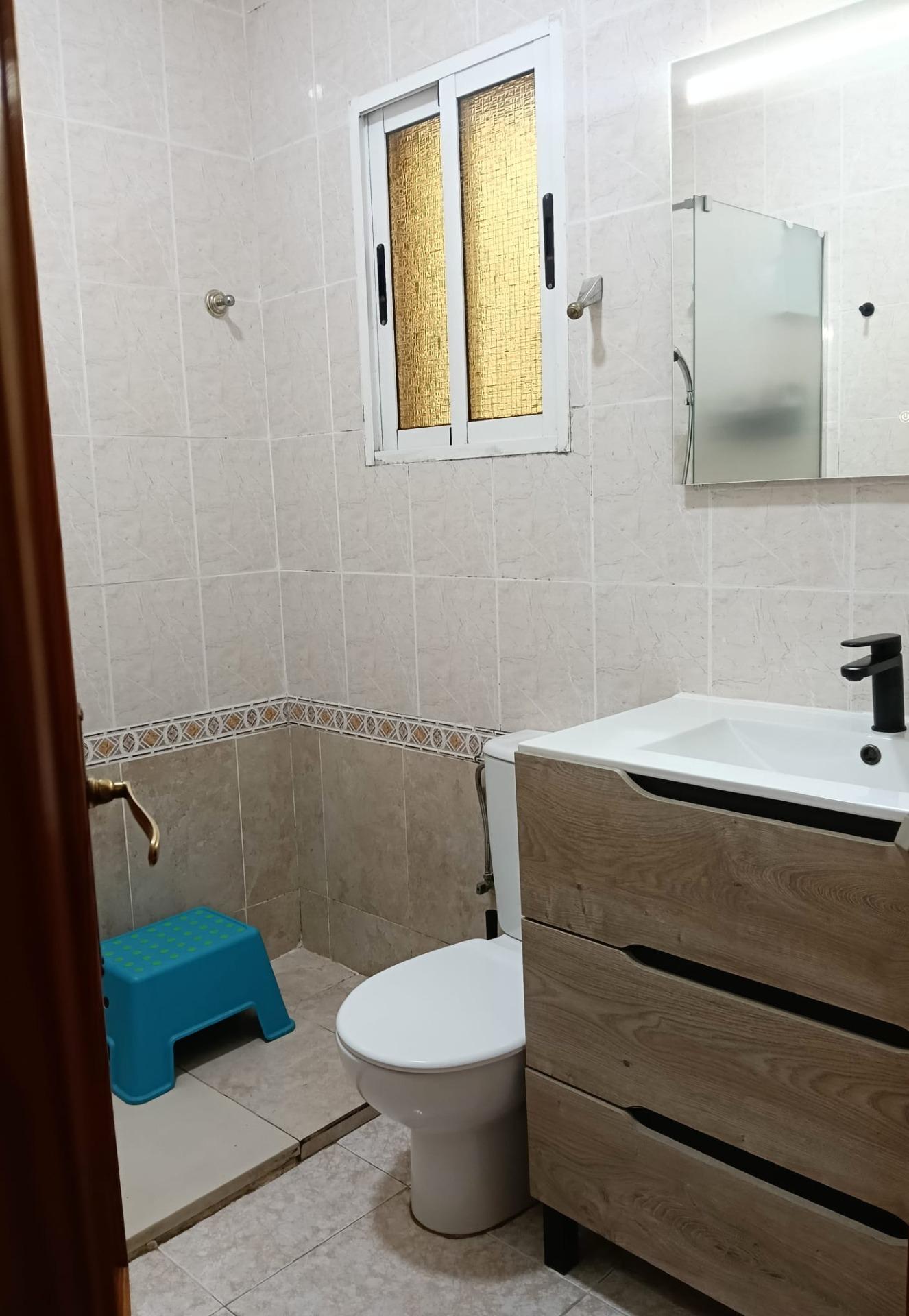 For sale - 4 Bedroom 1 Bathroom Town House in Torrevieja - Torretas  - Alicante