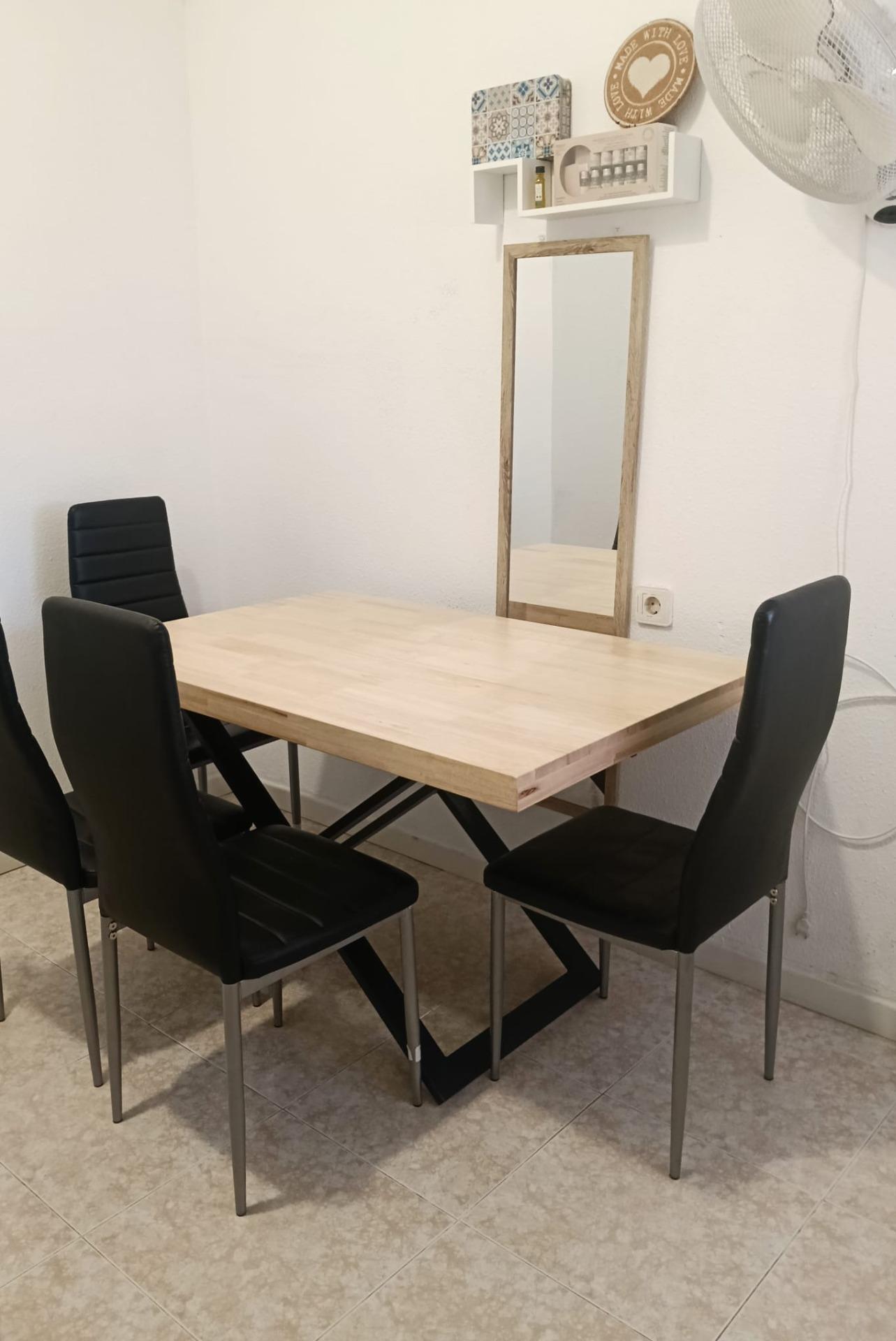 For sale - 4 Bedroom 1 Bathroom Town House in Torrevieja - Torretas  - Alicante