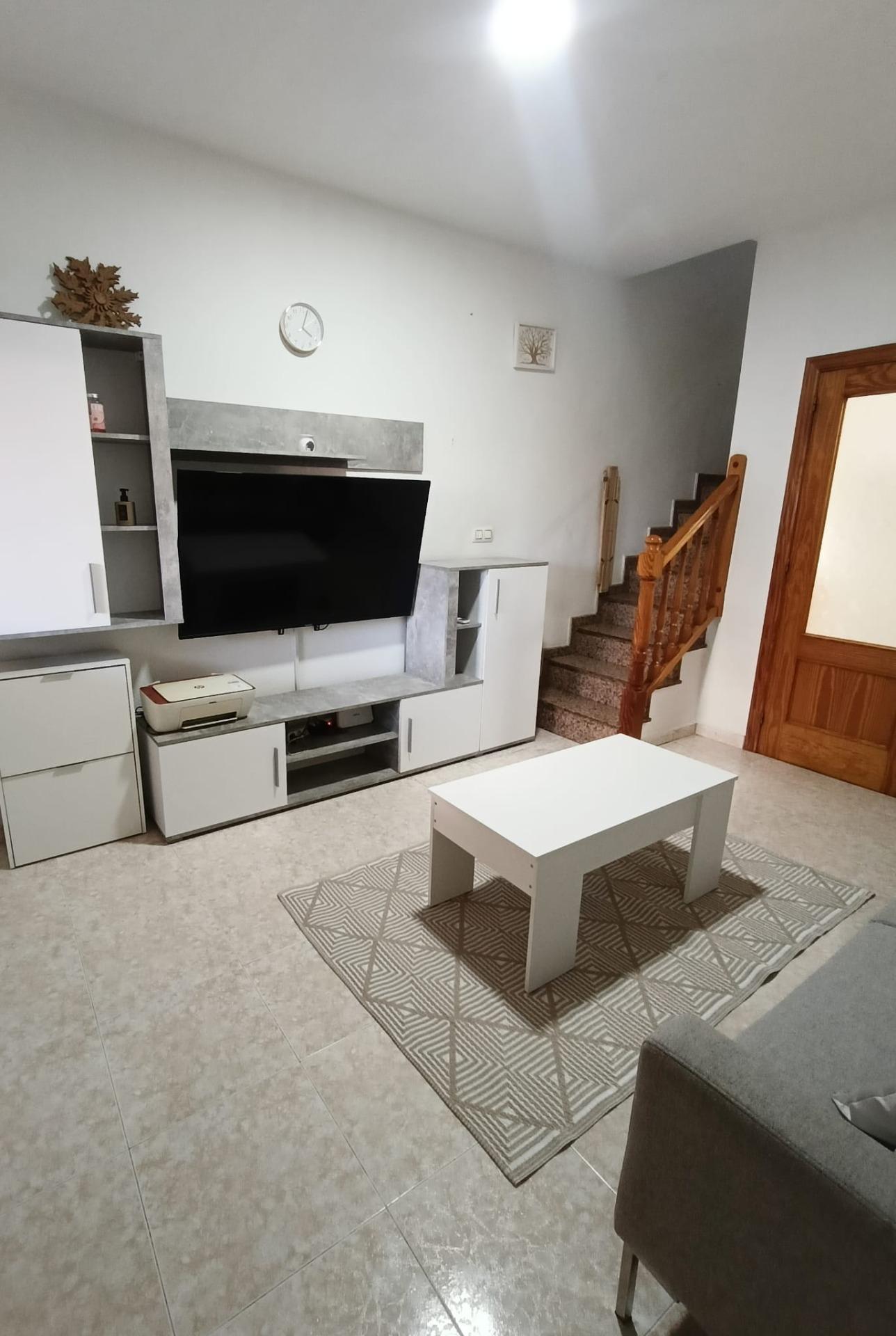 For sale - 4 Bedroom 1 Bathroom Town House in Torrevieja - Torretas  - Alicante