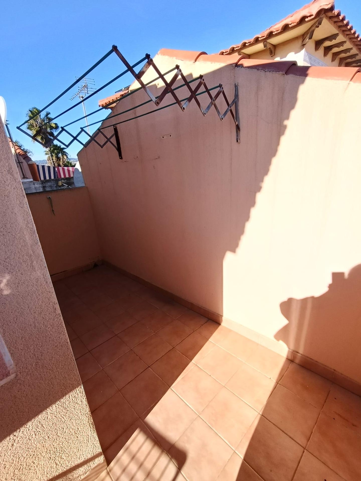 For sale - 4 Bedroom 1 Bathroom Town House in Torrevieja - Torretas  - Alicante