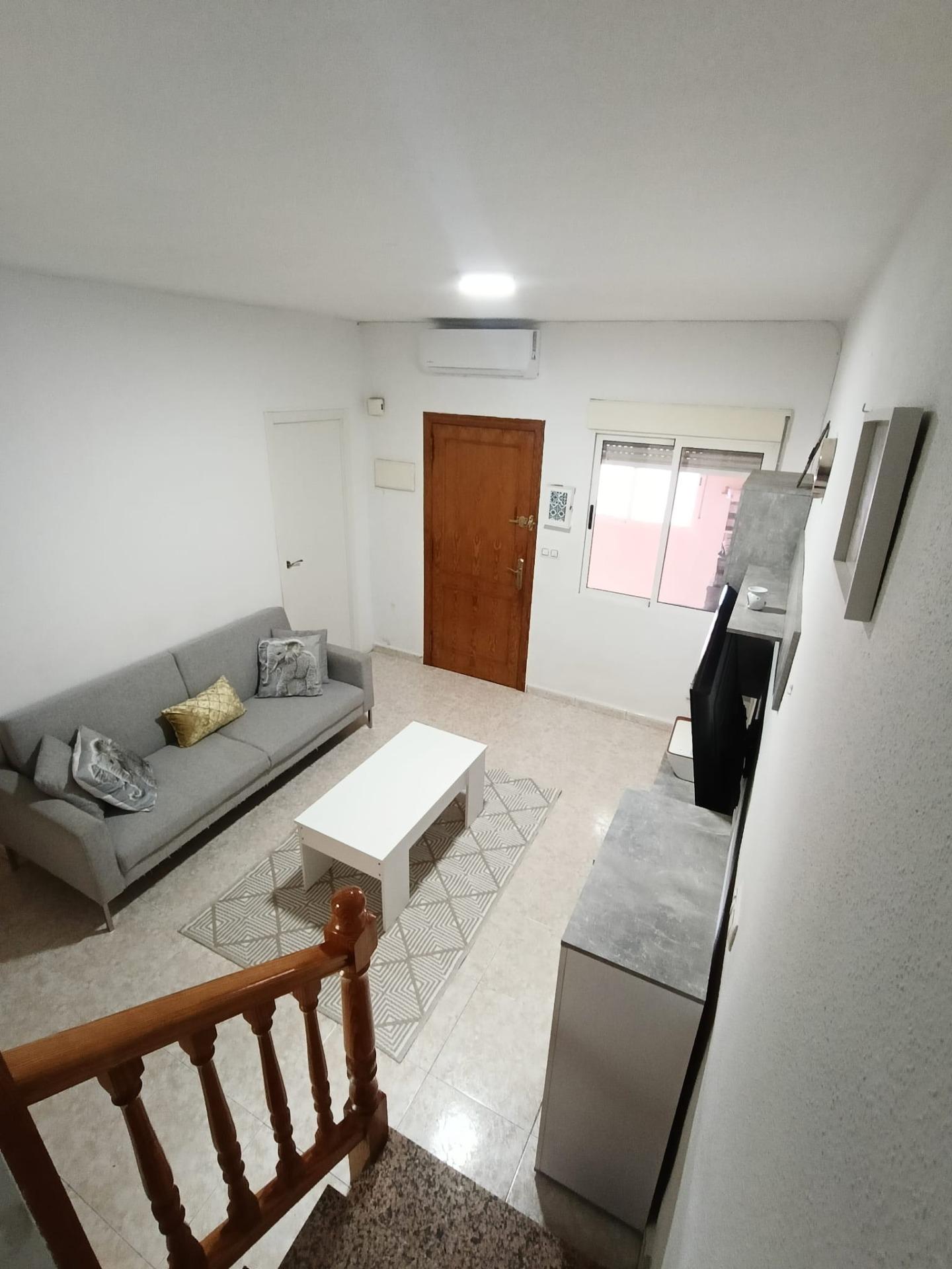 For sale - 4 Bedroom 1 Bathroom Town House in Torrevieja - Torretas  - Alicante