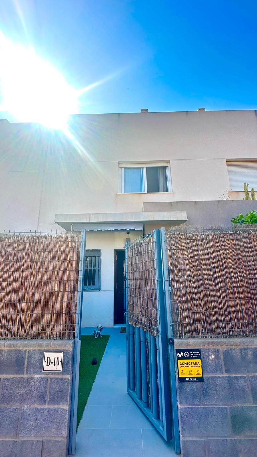 For sale - 2 Bedroom 1 Bathroom Town House in Torrevieja - aguas nuevas  - Alicante