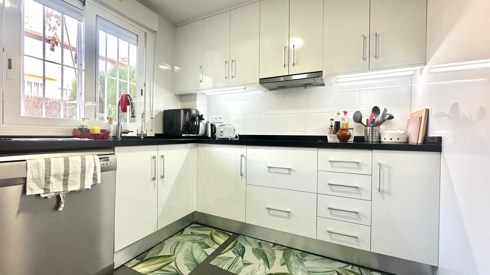 For sale - 2 Bedroom 1 Bathroom Town House in Torrevieja - aguas nuevas  - Alicante