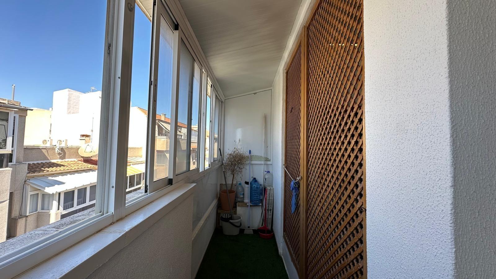 For sale - 2 Bedroom 1 Bathroom Apartment in Torrevieja - Centro  - Alicante