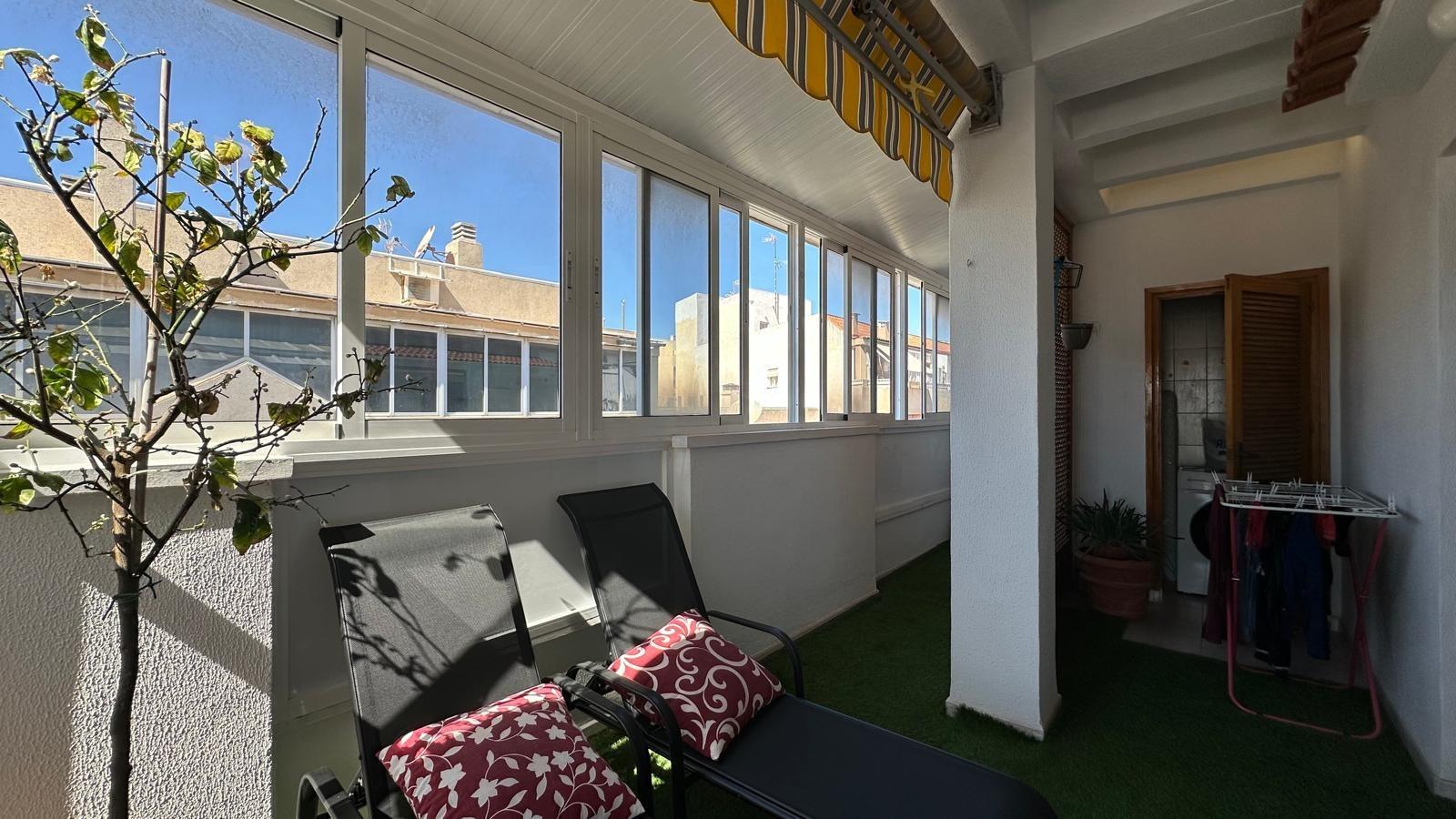 For sale - 2 Bedroom 1 Bathroom Apartment in Torrevieja - Centro  - Alicante