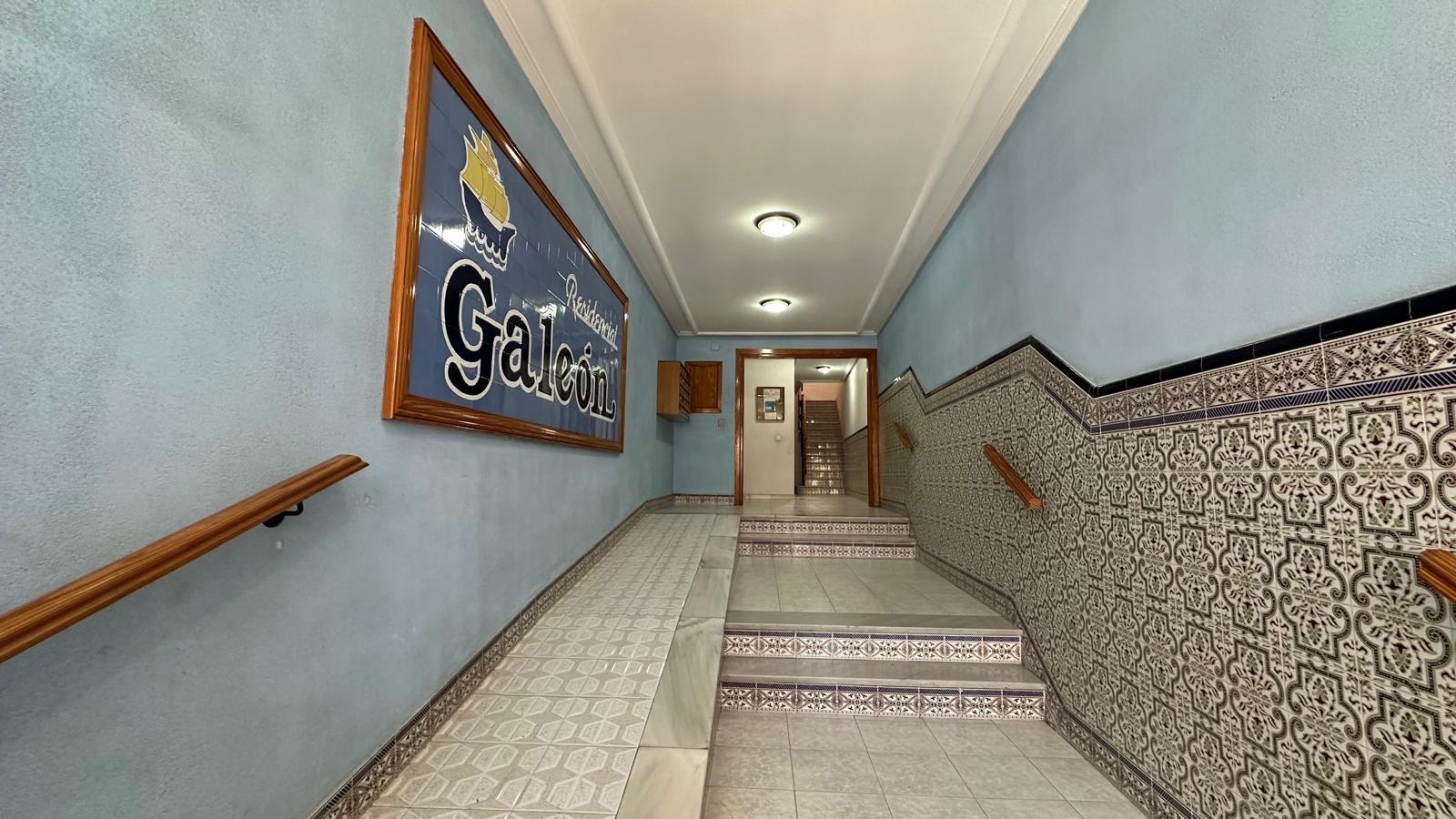 For sale - 2 Bedroom 1 Bathroom Apartment in Torrevieja - Centro  - Alicante