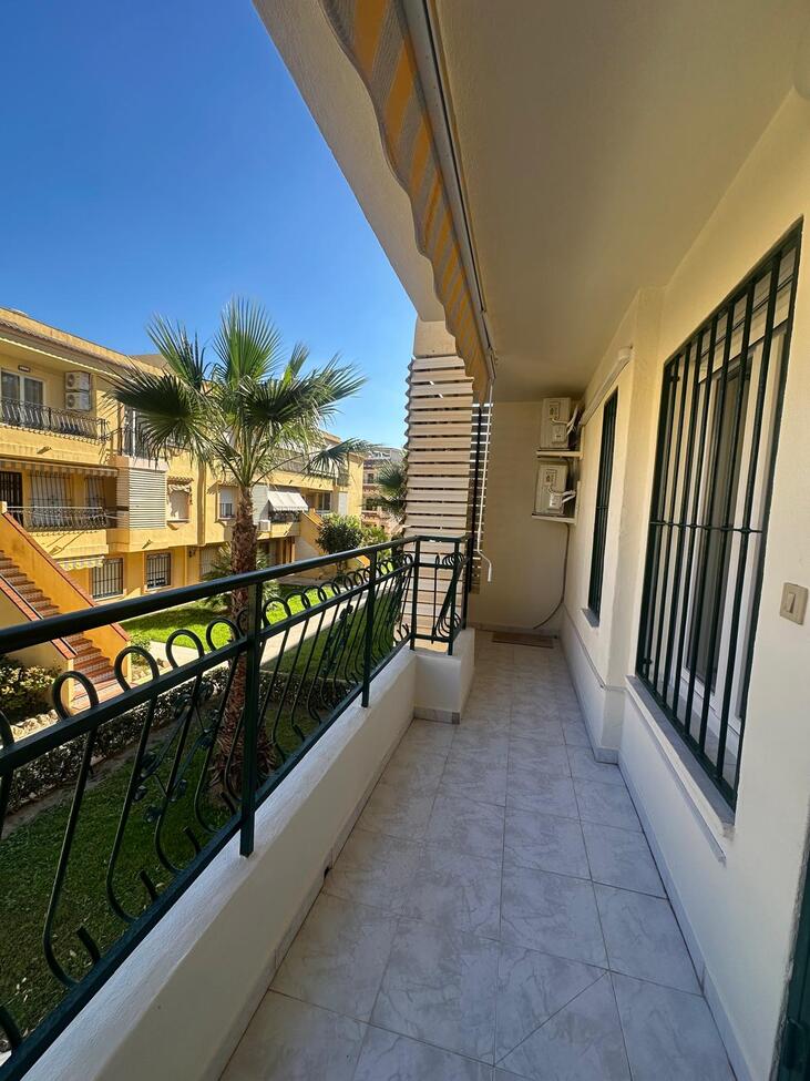 For sale - 3 Bedroom 1 Bathroom Apartment in Torrevieja - La Veleta  - Alicante