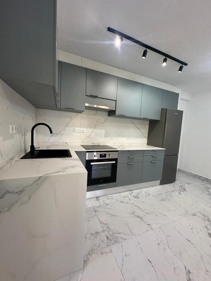 For sale - 3 Bedroom 1 Bathroom Apartment in Torrevieja - La Veleta  - Alicante