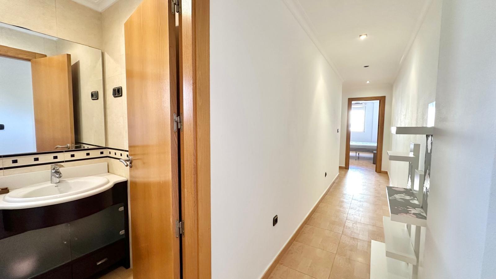 For sale - 3 Bedroom 1 Bathroom Apartment in Torrevieja - Centro  - Alicante