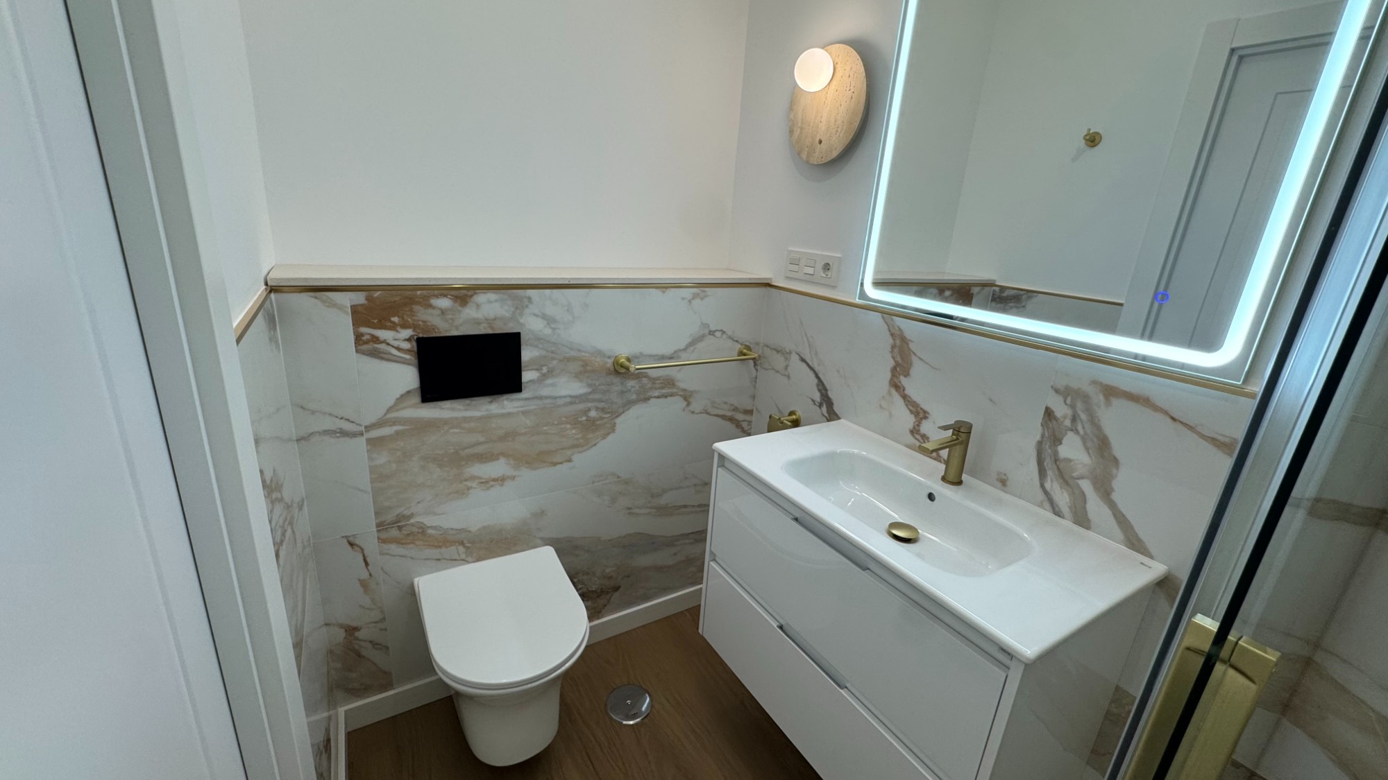 For sale - 2 Bedroom 1 Bathroom Apartment in Torrevieja - Costa Blanca  - Alicante