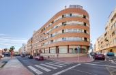 27-63-288-11-660/77146, 3 Bedroom 2 Bathroom Apartment in Torrevieja