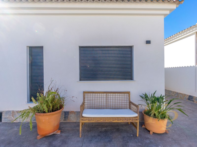 For sale - 3 Bedroom 2 Bathroom Villa in Torrevieja - Costa Blanca  - Alicante