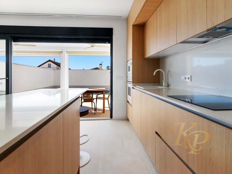 For sale - 3 Bedroom 2 Bathroom Villa in Torrevieja - Costa Blanca  - Alicante