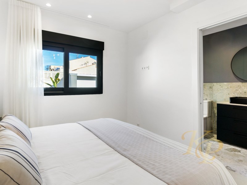 For sale - 3 Bedroom 2 Bathroom Villa in Torrevieja - Costa Blanca  - Alicante