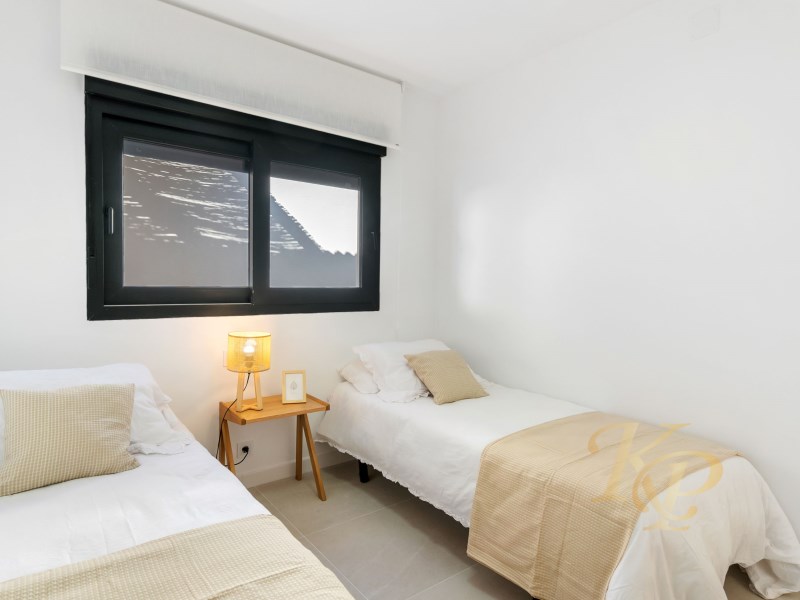 For sale - 3 Bedroom 2 Bathroom Villa in Torrevieja - Costa Blanca  - Alicante