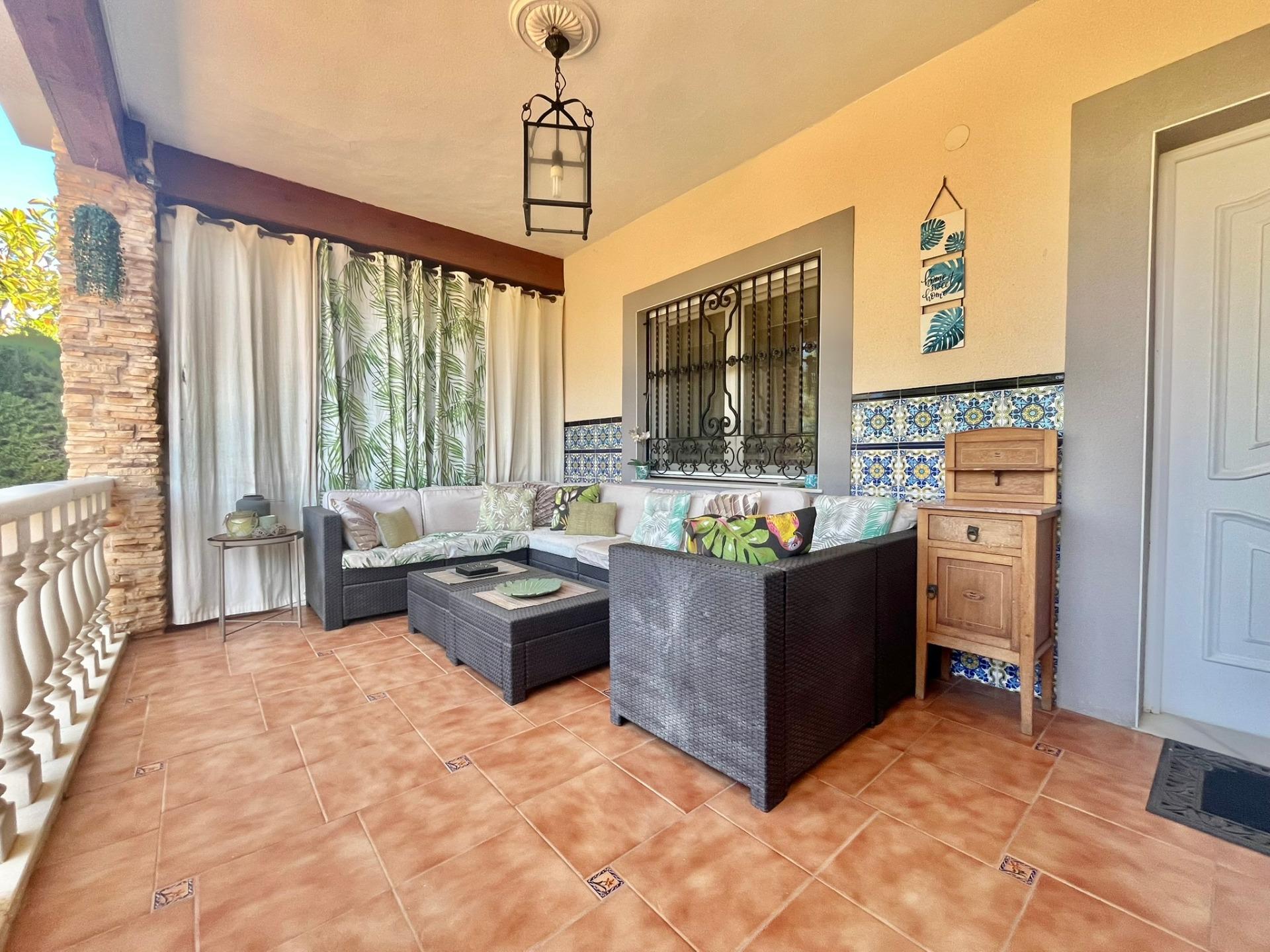 For sale - 3 Bedroom 2 Bathroom Villa in Torrevieja - Los Balcones - Los Altos Del Edén  - Alicante