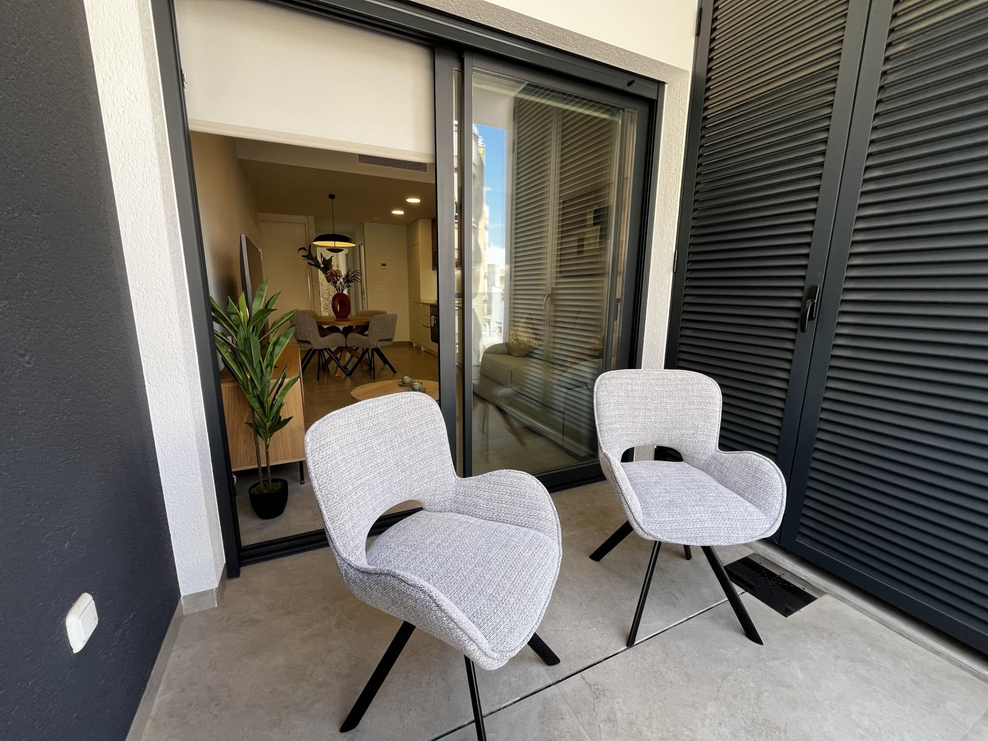 For sale - 2 Bedroom 2 Bathroom Apartment in Torrevieja - Playa Del Cura  - Alicante