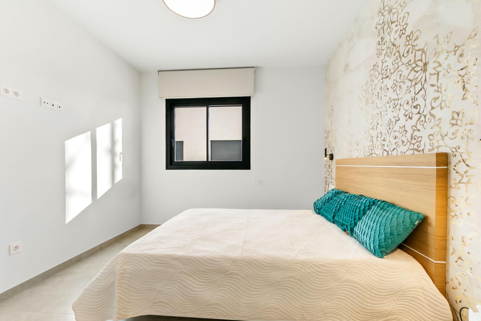 For sale - 2 Bedroom 2 Bathroom Apartment in Torrevieja - Playa Del Cura  - Alicante