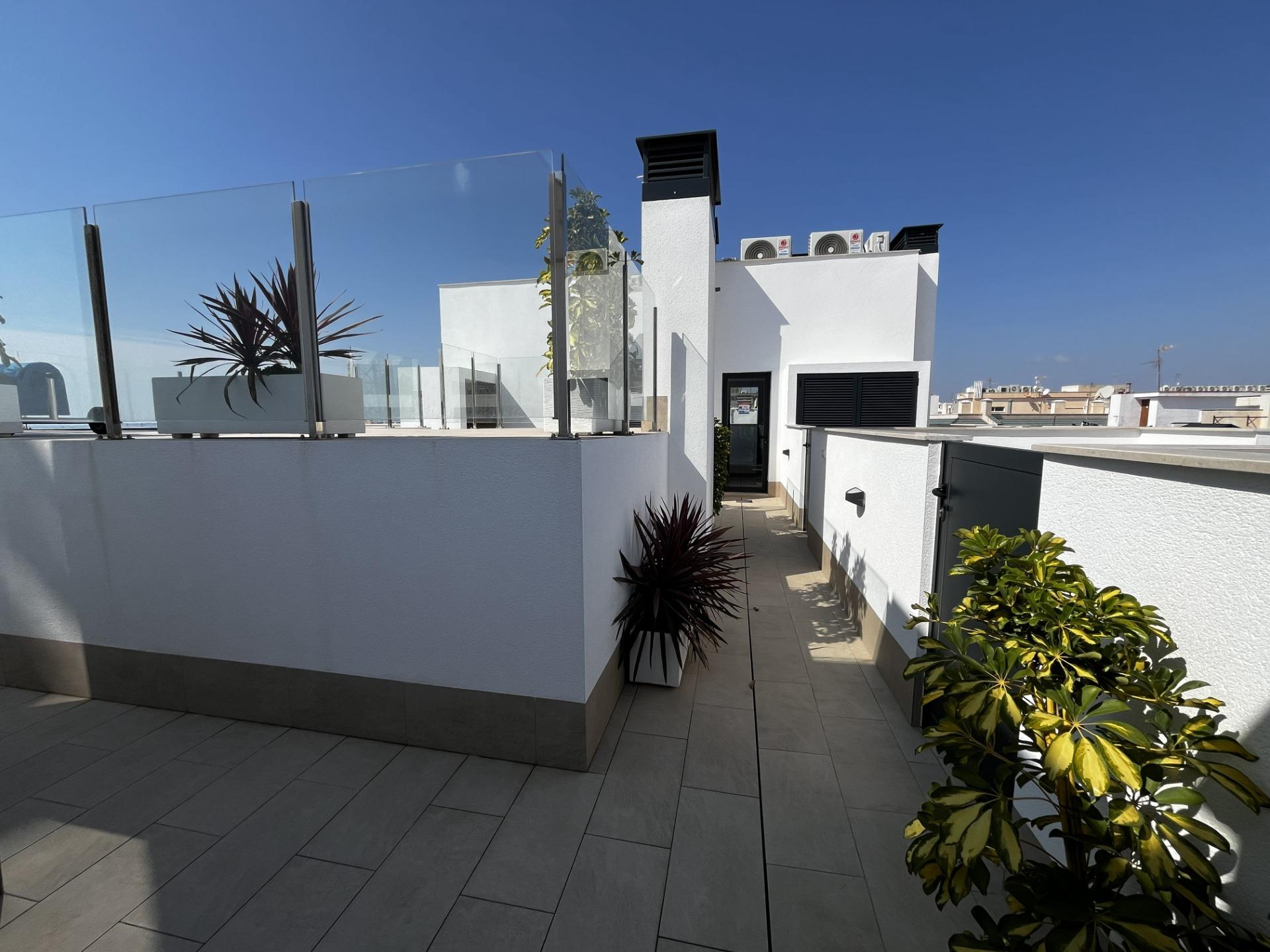 For sale - 2 Bedroom 2 Bathroom Apartment in Torrevieja - Playa Del Cura  - Alicante
