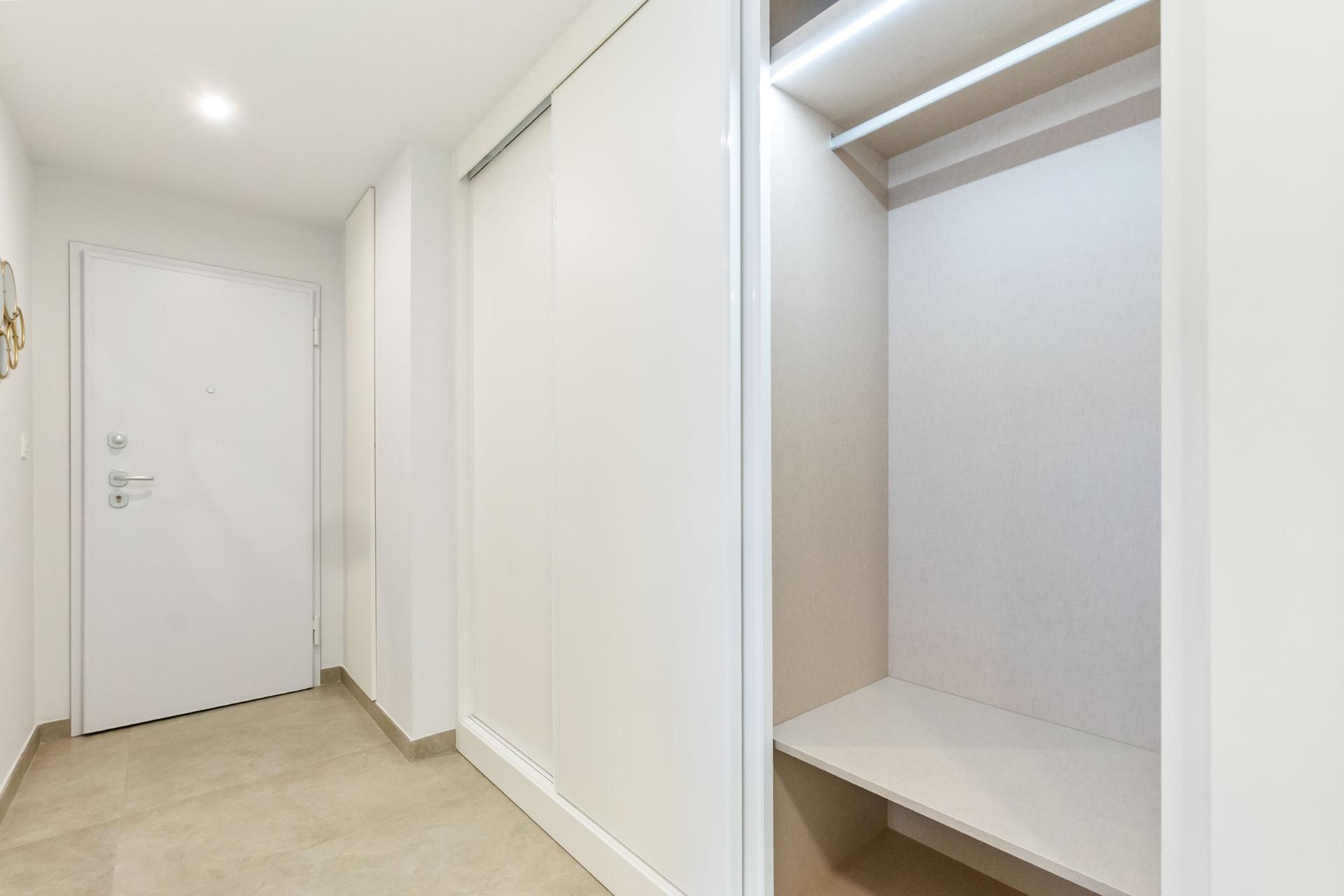 For sale - 2 Bedroom 2 Bathroom Apartment in Torrevieja - Playa Del Cura  - Alicante