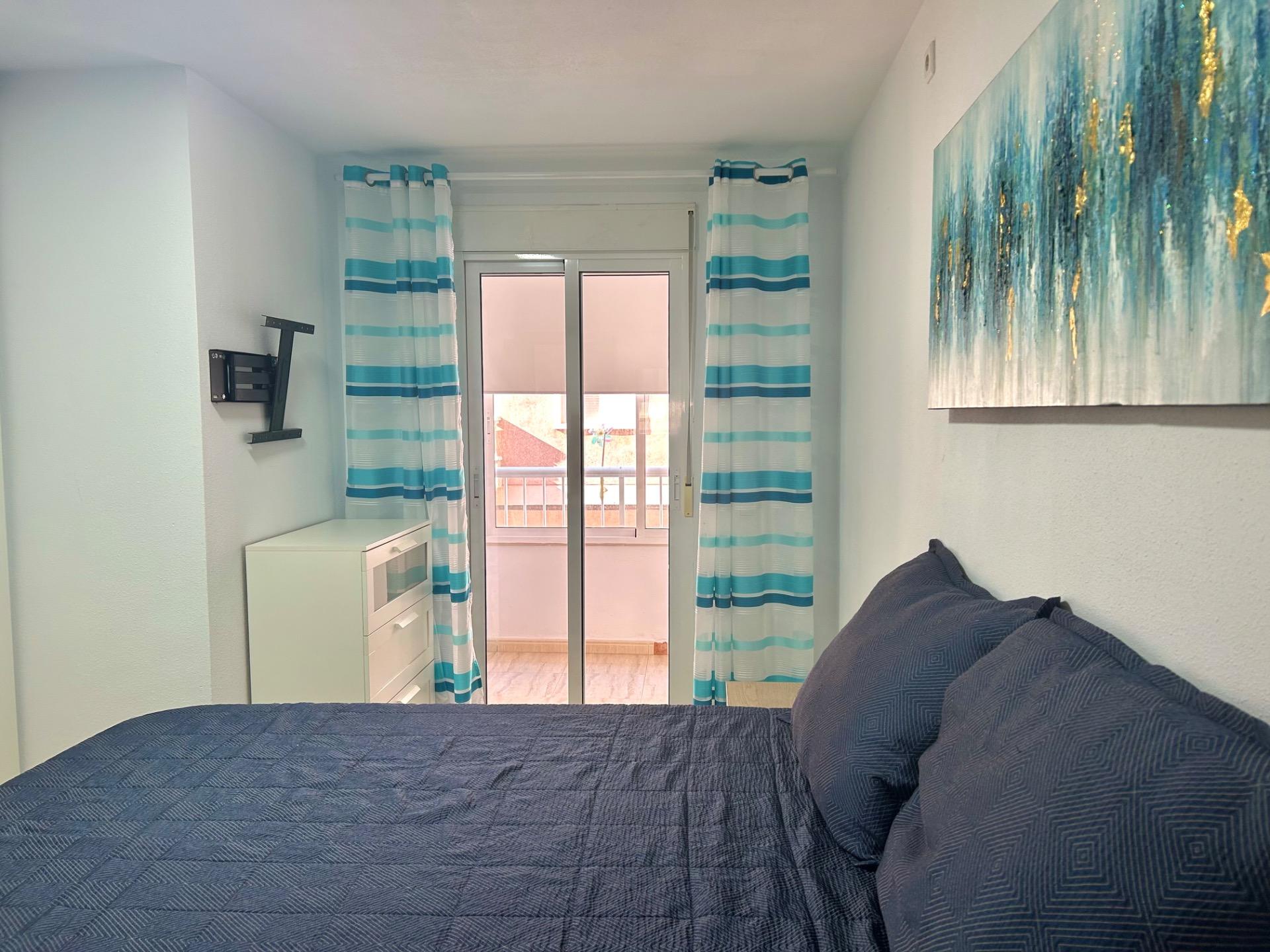 For sale - 3 Bedroom 1 Bathroom Apartment in Torrevieja - Playa Del Cura  - Alicante