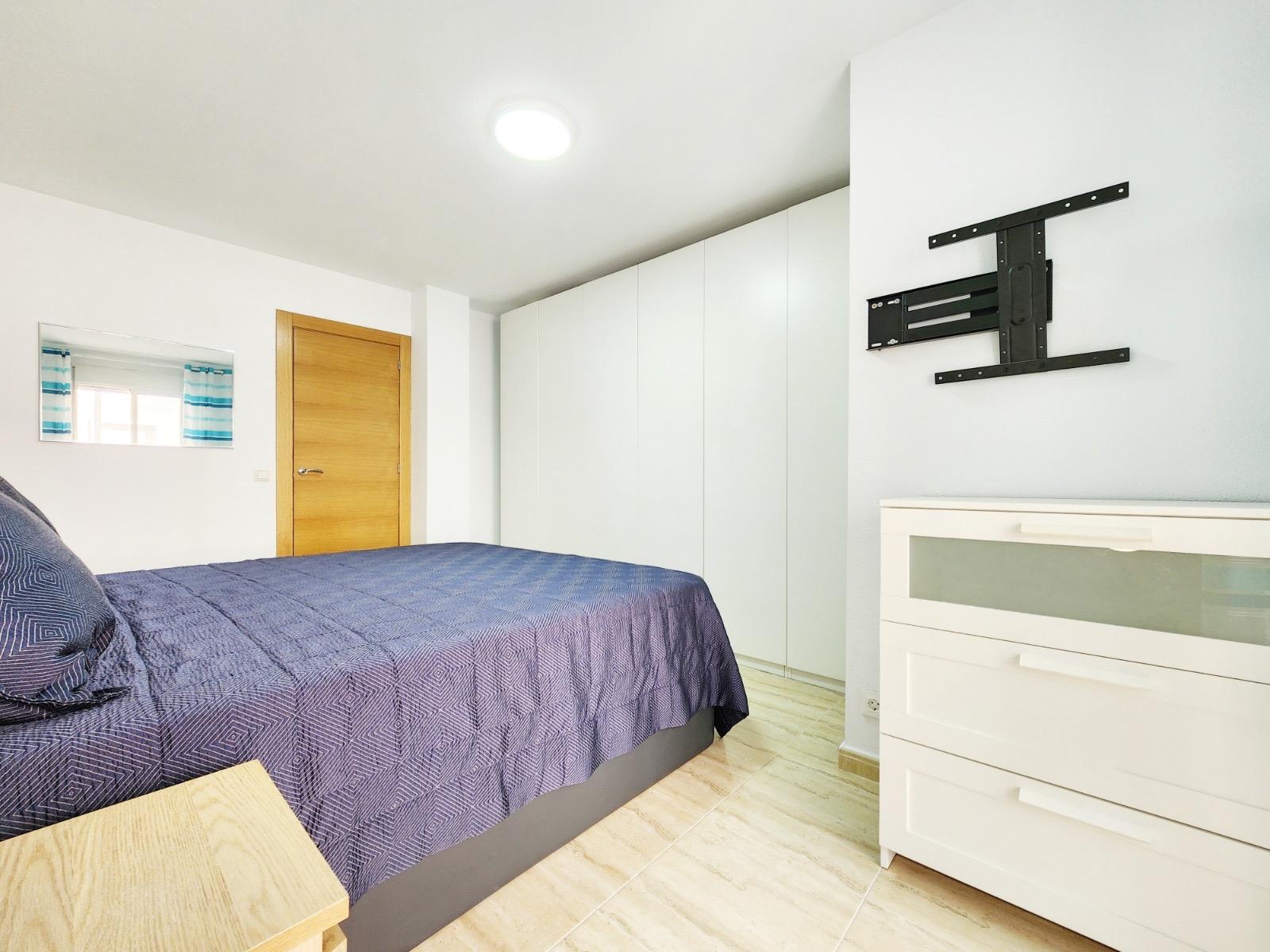 For sale - 3 Bedroom 1 Bathroom Apartment in Torrevieja - Playa Del Cura  - Alicante