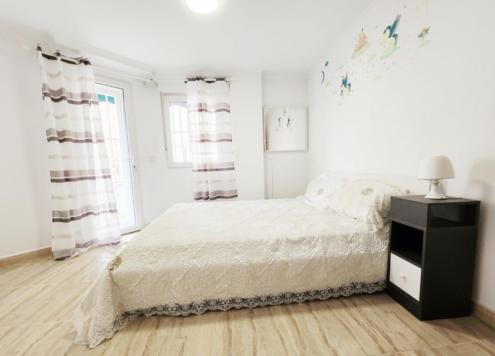 For sale - 3 Bedroom 1 Bathroom Apartment in Torrevieja - Playa Del Cura  - Alicante