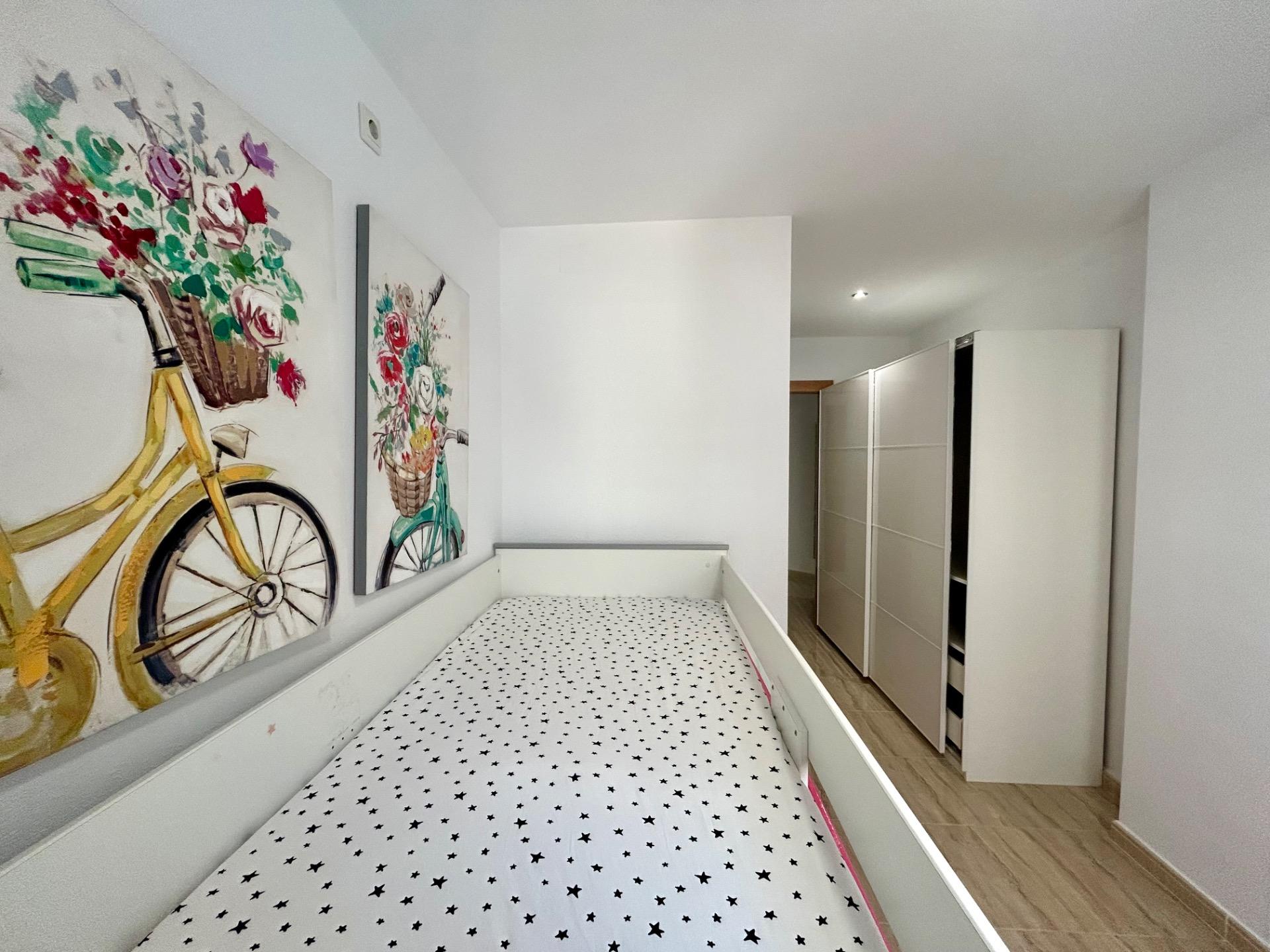 For sale - 3 Bedroom 1 Bathroom Apartment in Torrevieja - Playa Del Cura  - Alicante