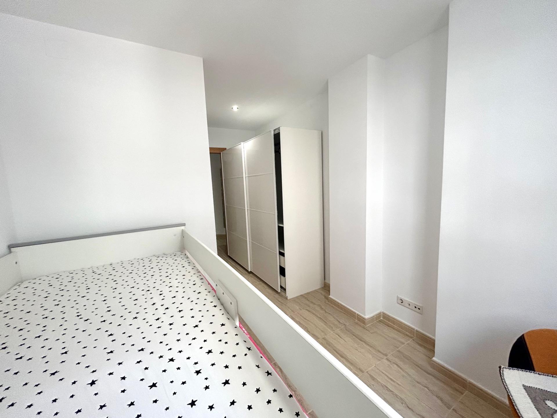 For sale - 3 Bedroom 1 Bathroom Apartment in Torrevieja - Playa Del Cura  - Alicante