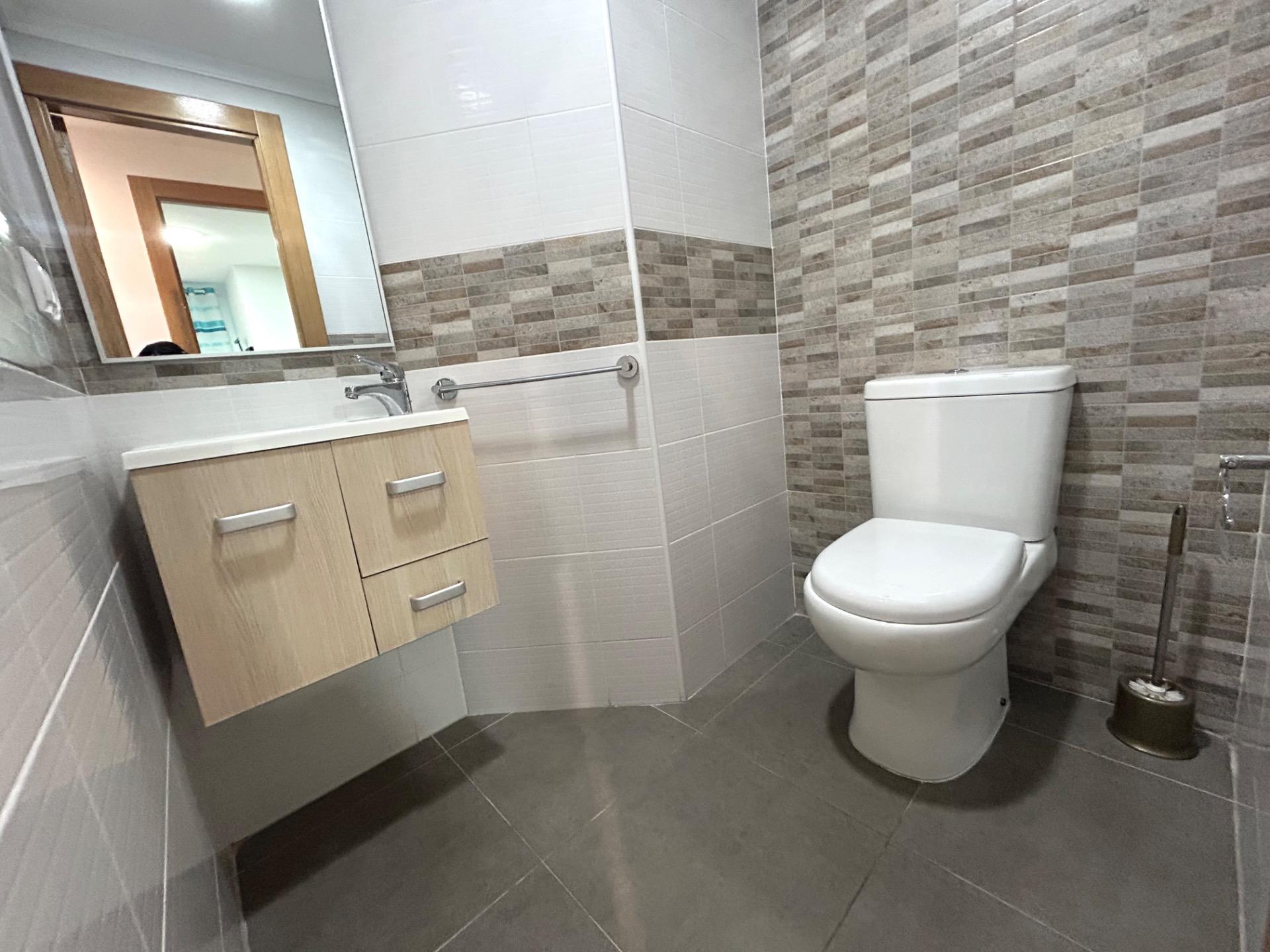 For sale - 3 Bedroom 1 Bathroom Apartment in Torrevieja - Playa Del Cura  - Alicante