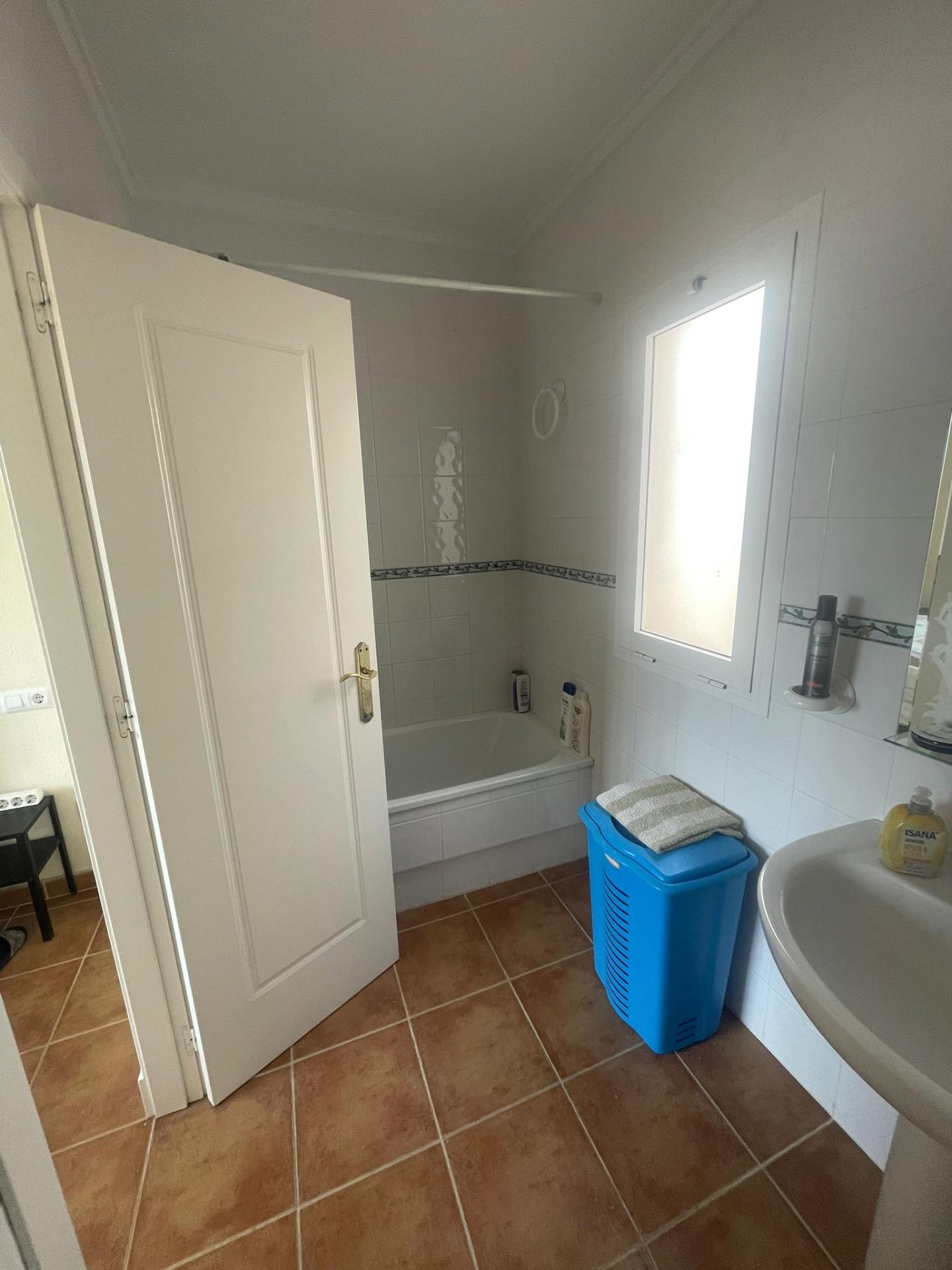 For sale - 3 Bedroom 2 Bathroom Quad House in Torrevieja - aguas nuevas  - Alicante