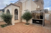 27-384-454-11-913/77152, 3 Bedroom 2 Bathroom Quad House in Torrevieja