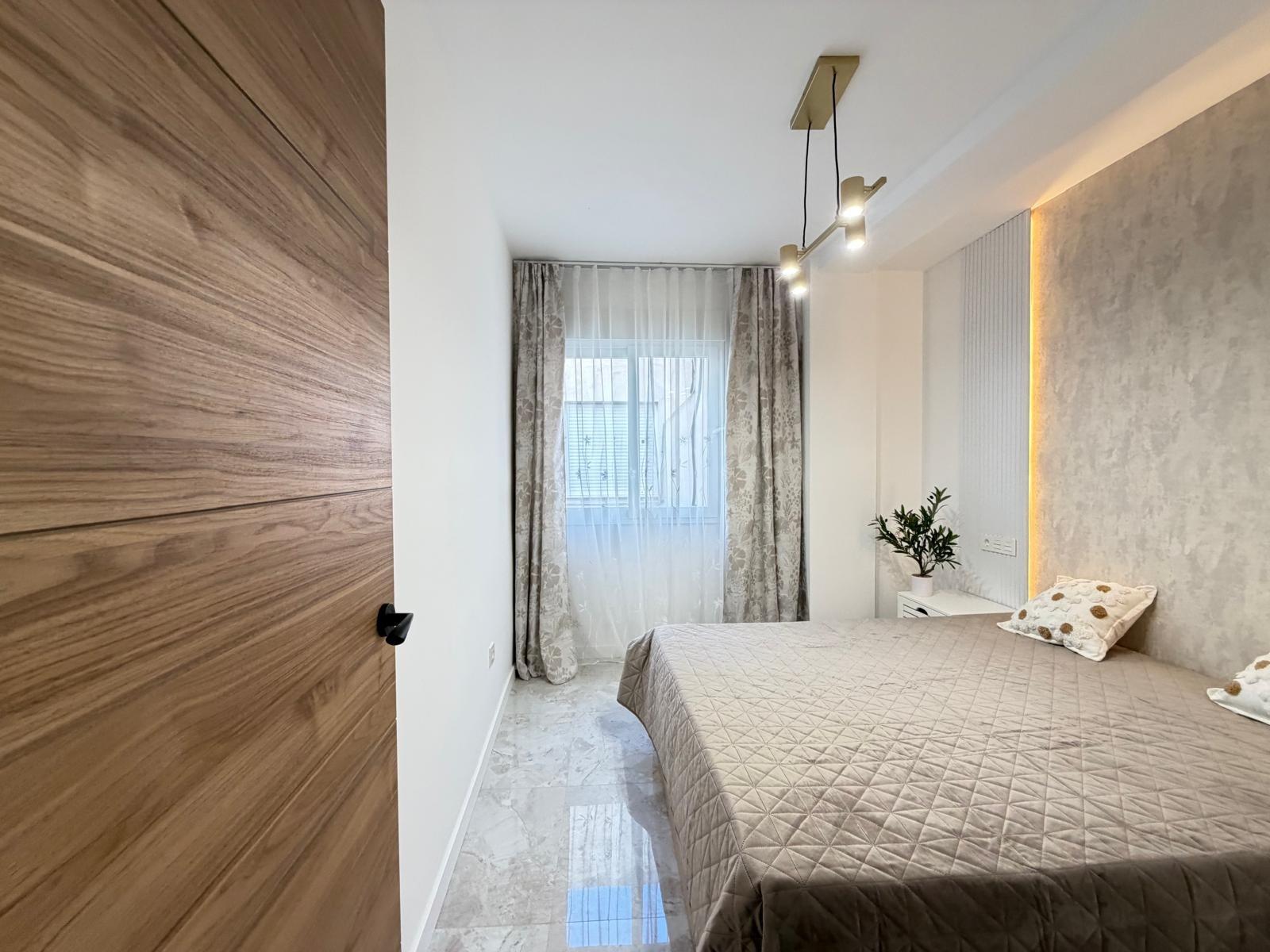 For sale - 3 Bedroom 1 Bathroom Penthouse in Torrevieja - Estacion De Autobuses  - Alicante