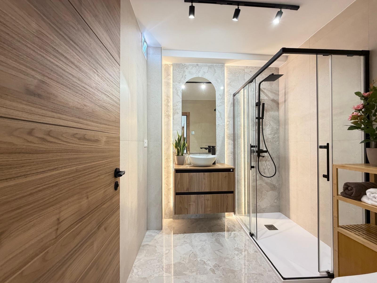 For sale - 3 Bedroom 1 Bathroom Penthouse in Torrevieja - Estacion De Autobuses  - Alicante