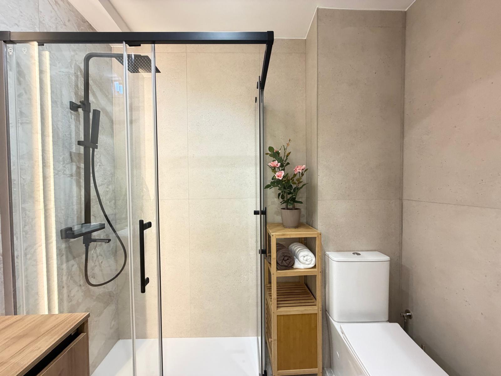 For sale - 3 Bedroom 1 Bathroom Penthouse in Torrevieja - Estacion De Autobuses  - Alicante