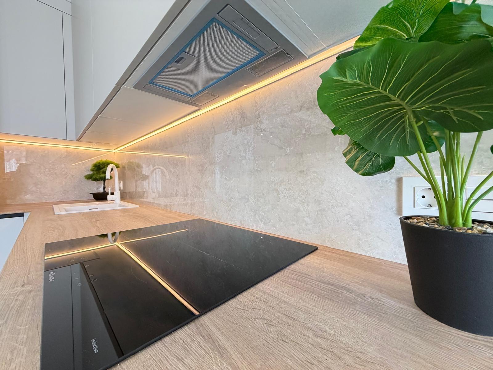 For sale - 3 Bedroom 1 Bathroom Penthouse in Torrevieja - Estacion De Autobuses  - Alicante