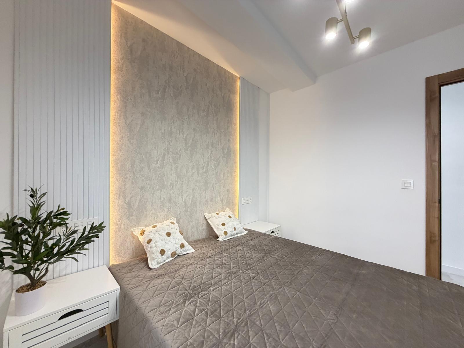 For sale - 3 Bedroom 1 Bathroom Penthouse in Torrevieja - Estacion De Autobuses  - Alicante